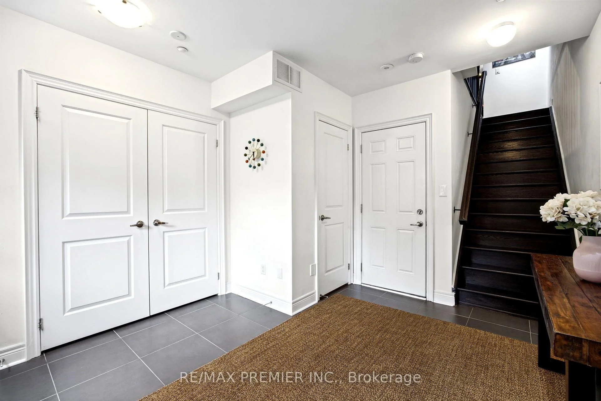 Photo 24 of 37 Nease Lane, Vaughan, West Woodbridge — HOMEH