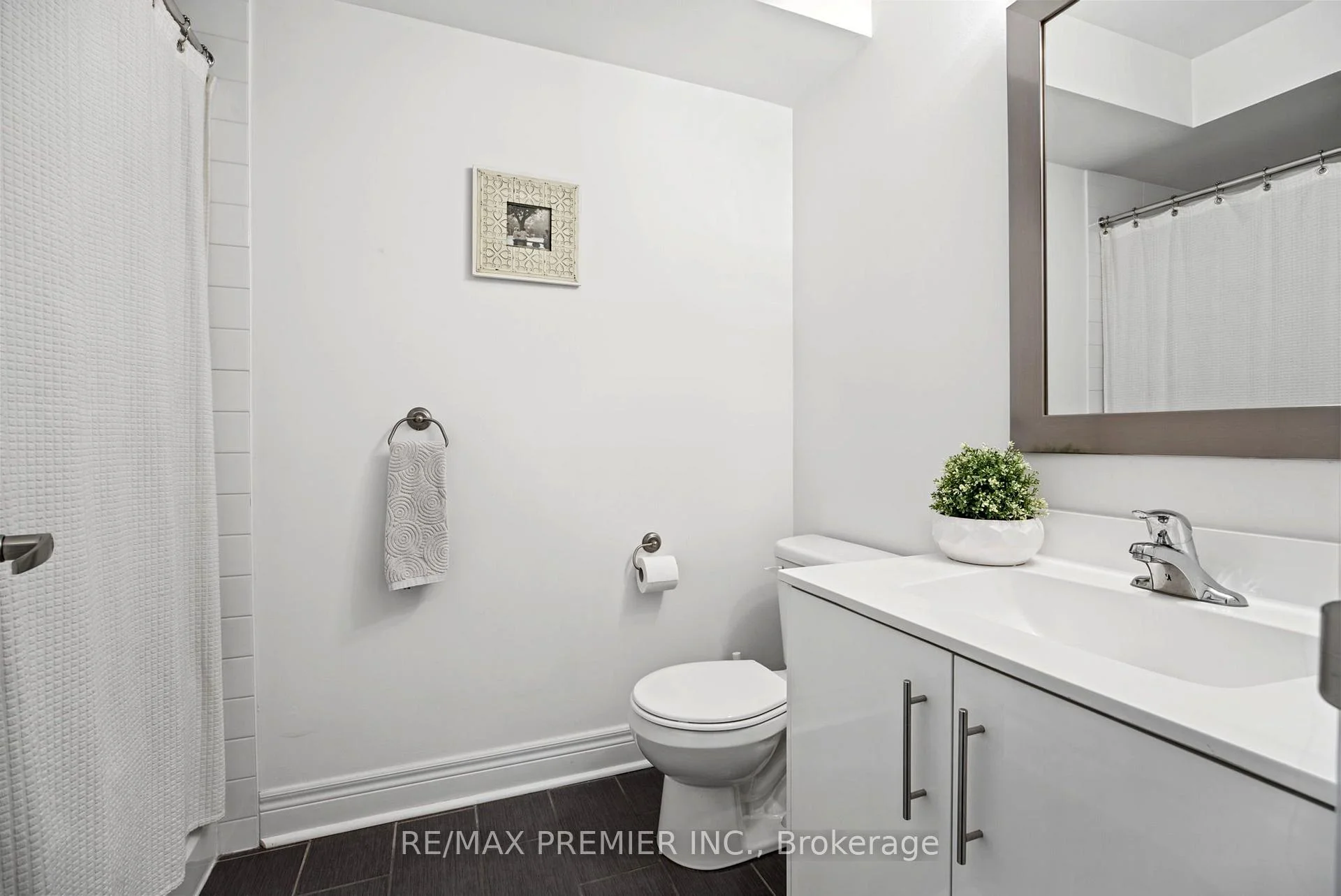Photo 63 of 37 Nease Lane, Vaughan, West Woodbridge — HOMEH