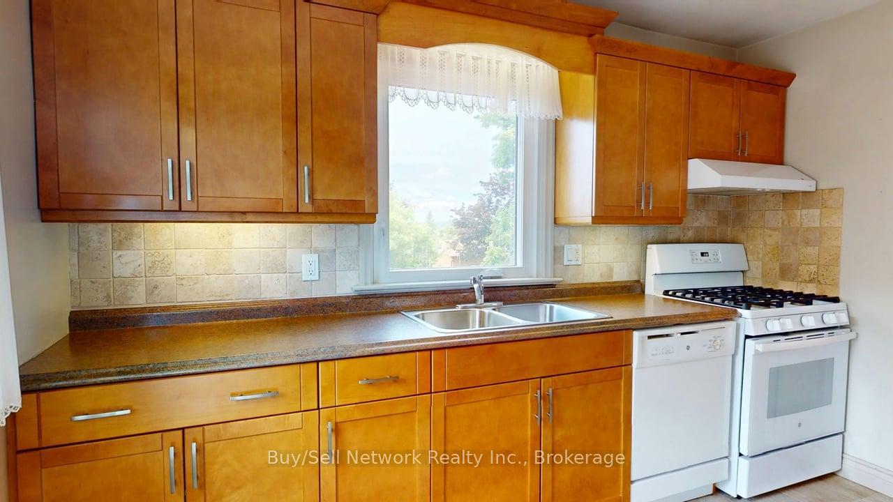 Photo 13 of 962 Ward Street, Selwyn — HOMEH