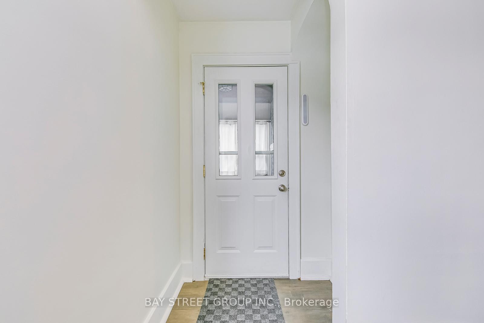 Photo 2 of 150 Crosthwaite Avenue N, Hamilton, Homeside — HOMEH