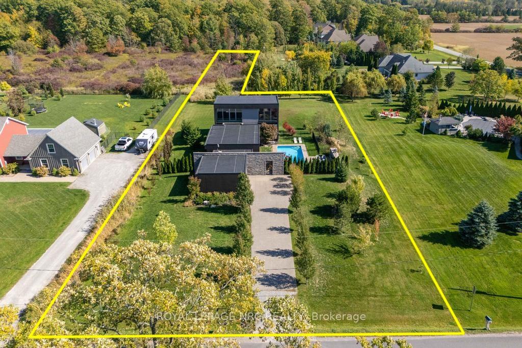 Photo 2 of 2705 Maple Street, Pelham, North Pelham — HOMEH