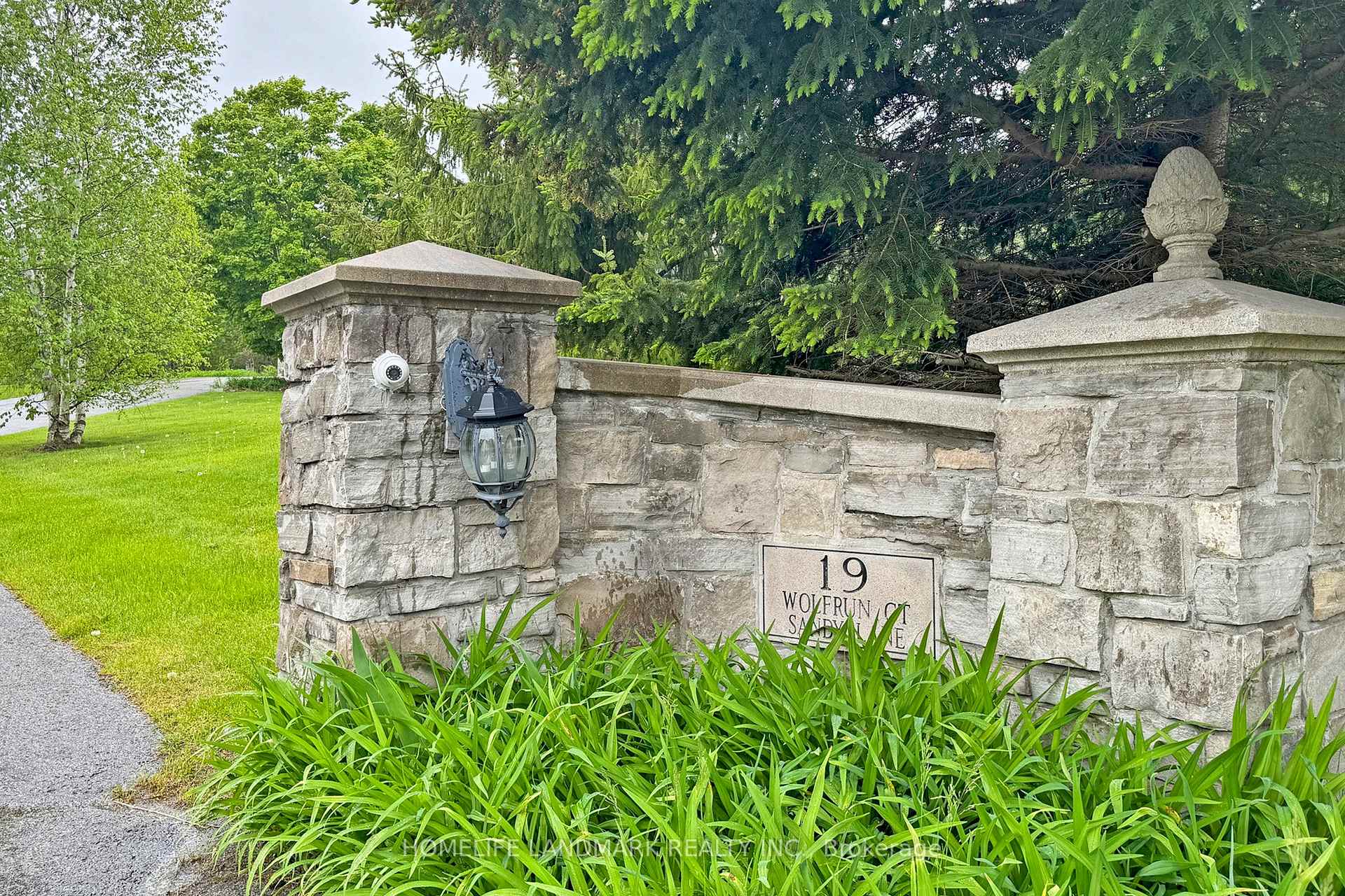 Photo of 19 Wolf Run Court