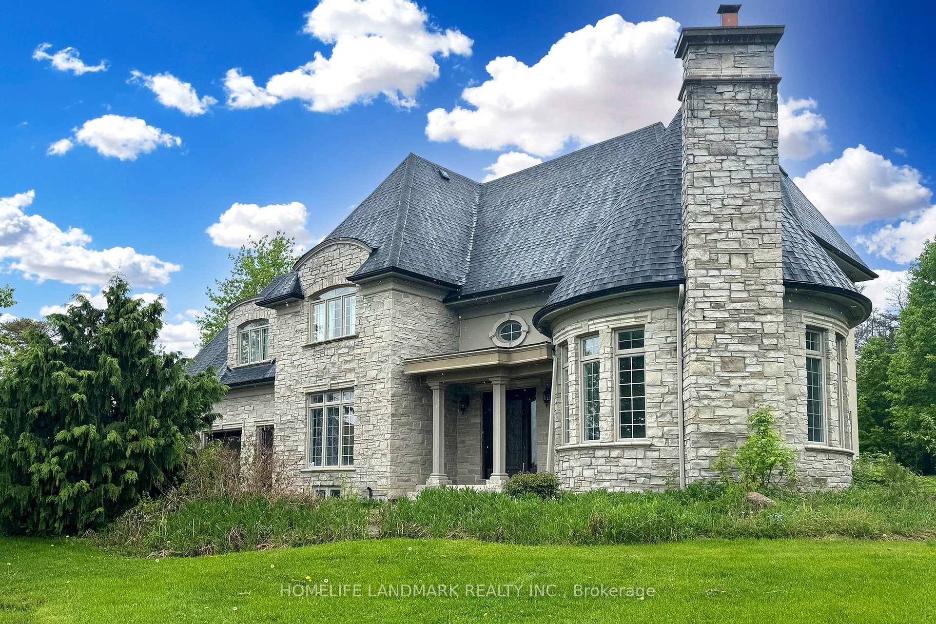 Photo 4 of 19 Wolf Run Court, Whitchurch-Stouffville, Rural Whitchurch-Stouffville — HOMEH