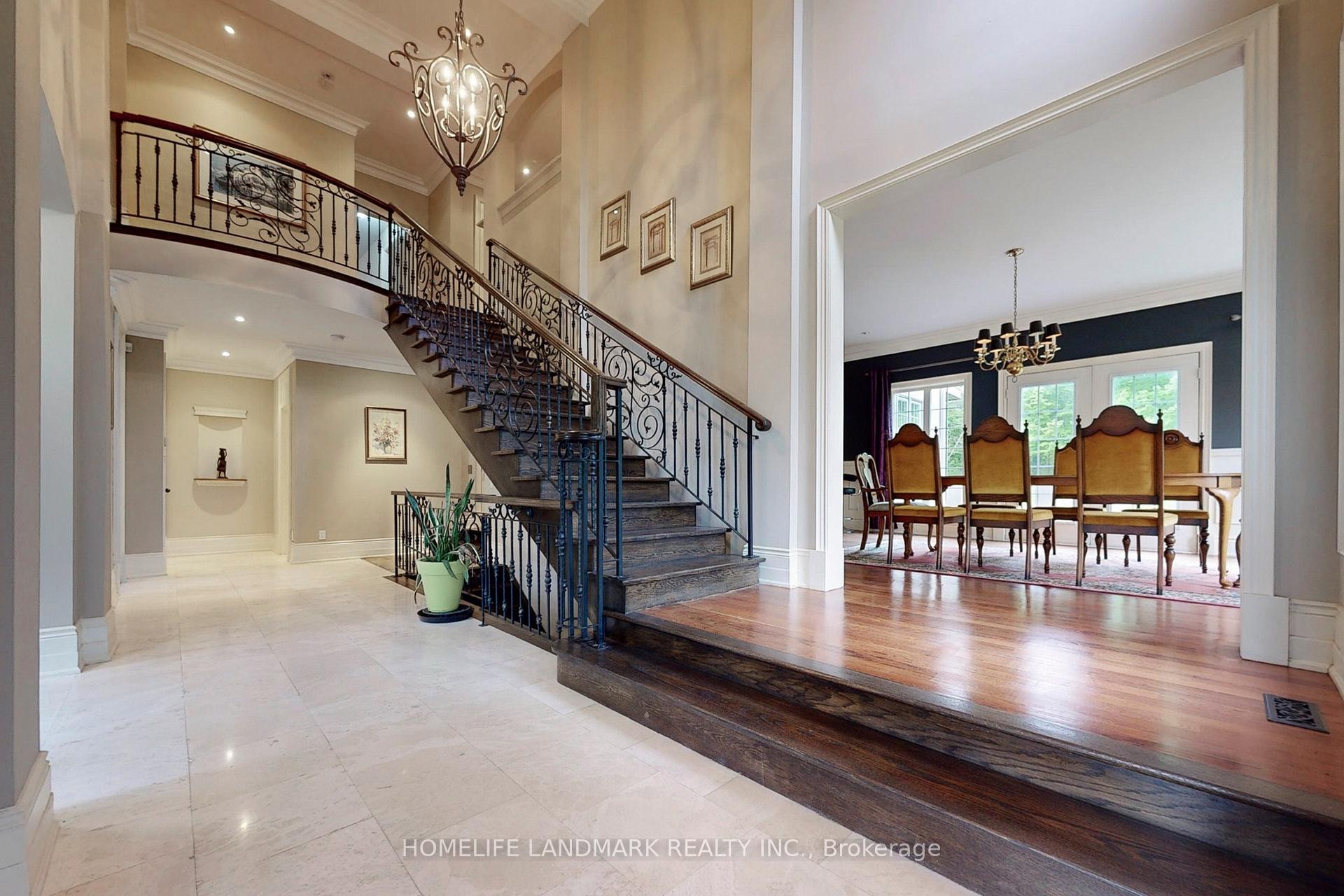 Photo 6 of 19 Wolf Run Court, Whitchurch-Stouffville, Rural Whitchurch-Stouffville — HOMEH