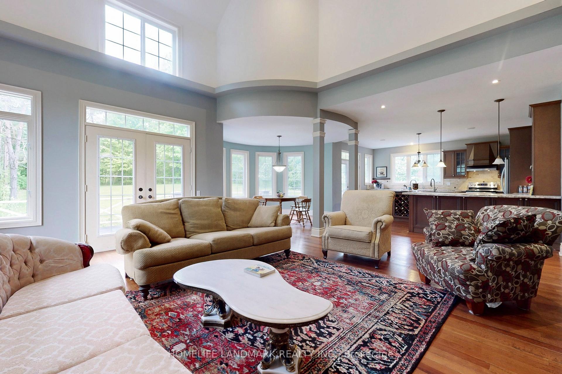 Photo 10 of 19 Wolf Run Court, Whitchurch-Stouffville, Rural Whitchurch-Stouffville — HOMEH
