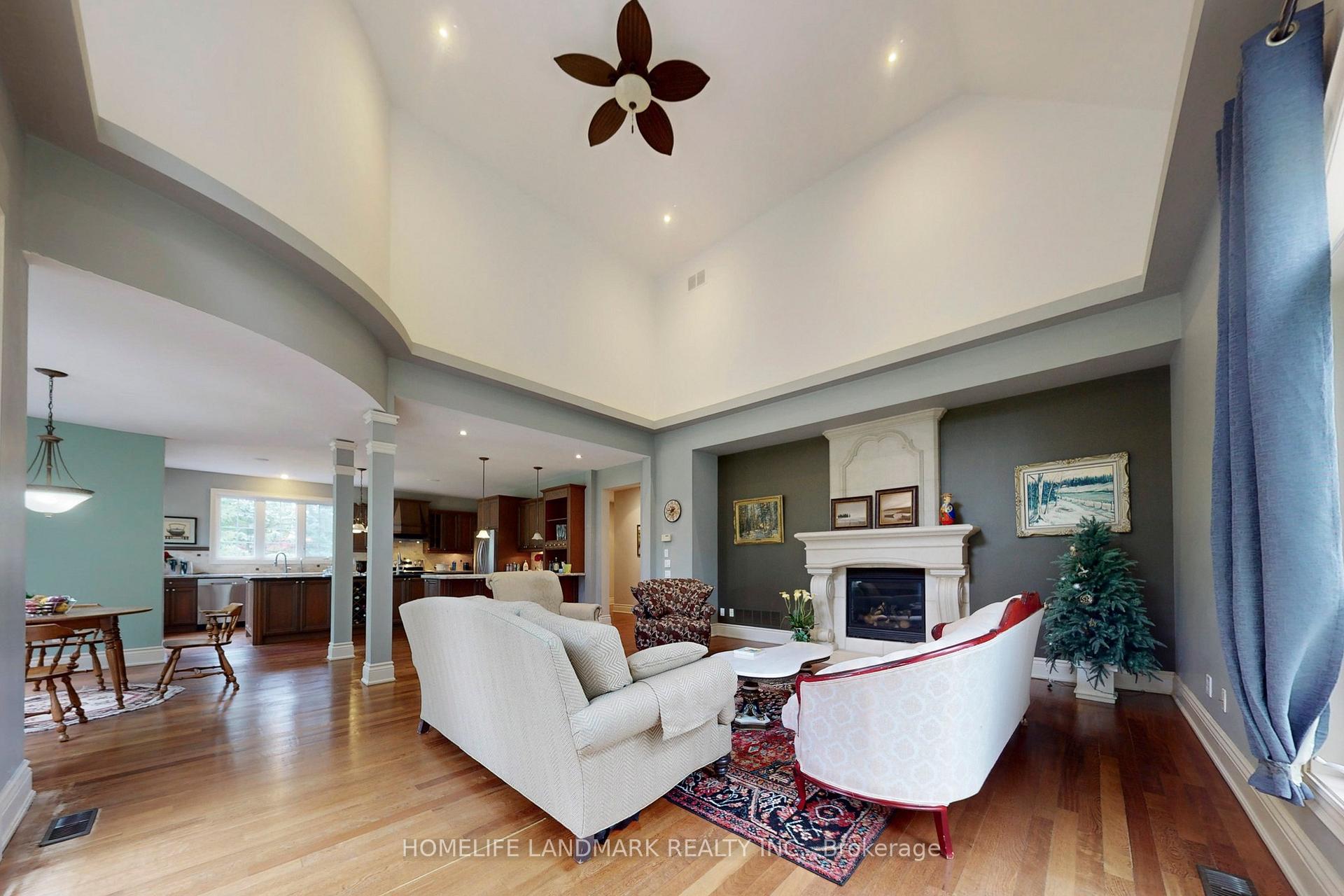 Photo 11 of 19 Wolf Run Court, Whitchurch-Stouffville, Rural Whitchurch-Stouffville — HOMEH