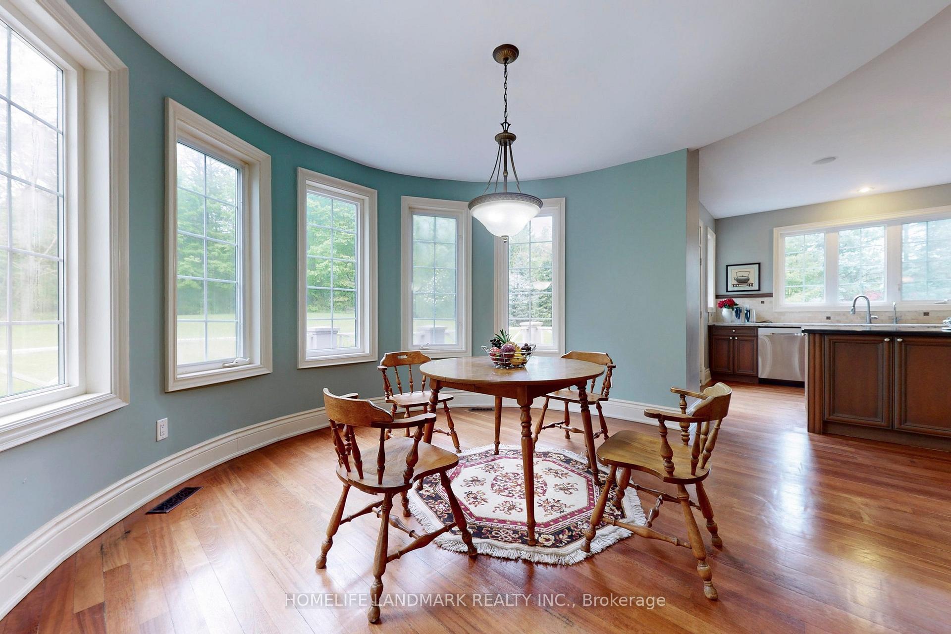Photo 13 of 19 Wolf Run Court, Whitchurch-Stouffville, Rural Whitchurch-Stouffville — HOMEH