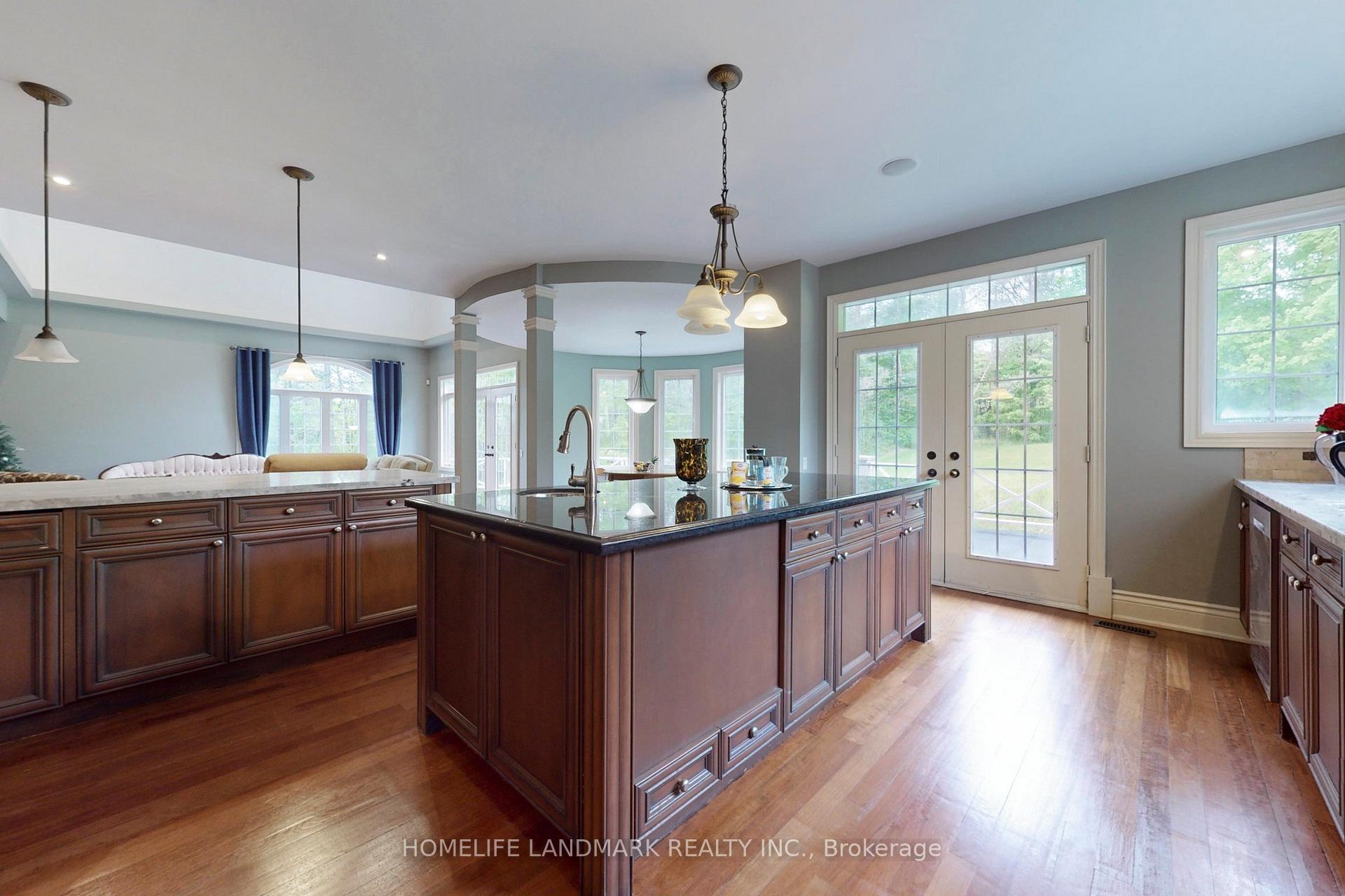Photo 17 of 19 Wolf Run Court, Whitchurch-Stouffville, Rural Whitchurch-Stouffville — HOMEH