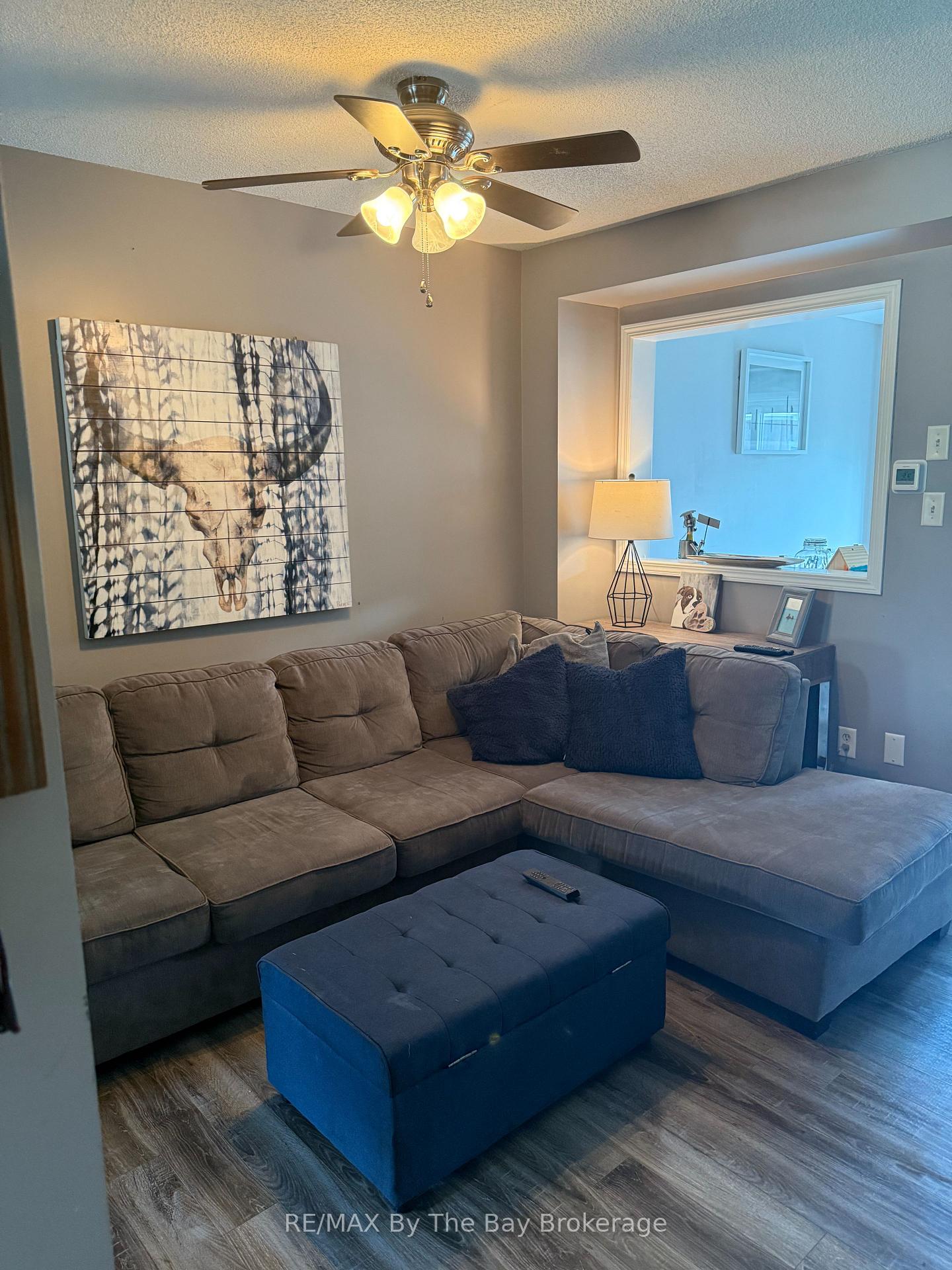 Photo 3 of 345 Ferndale Drive S, Barrie, Ardagh — HOMEH