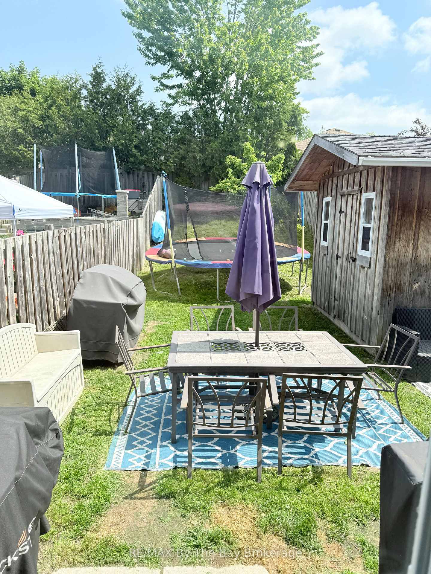 Photo 8 of 345 Ferndale Drive S, Barrie, Ardagh — HOMEH