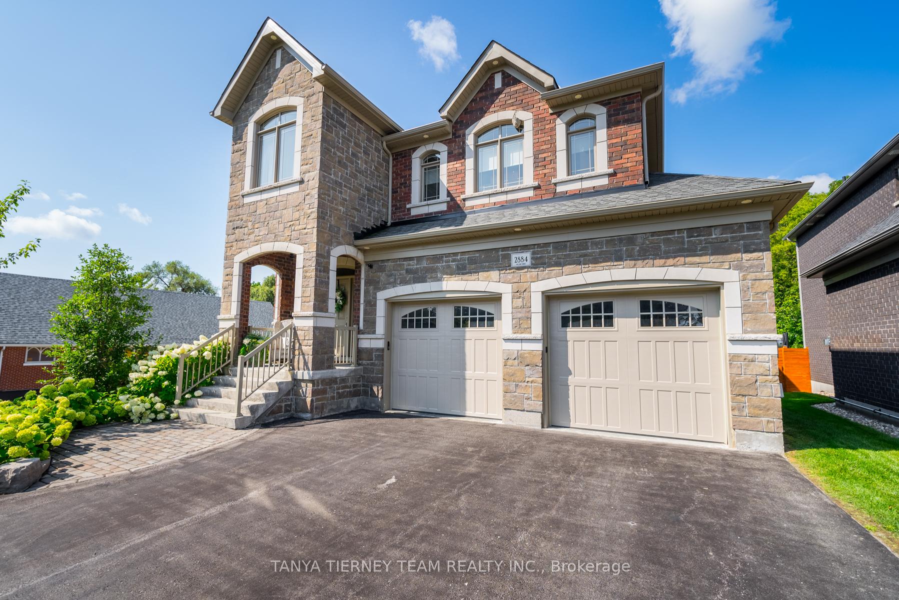 Photo 4 of 2884 Trulls Road, Clarington, Courtice — HOMEH