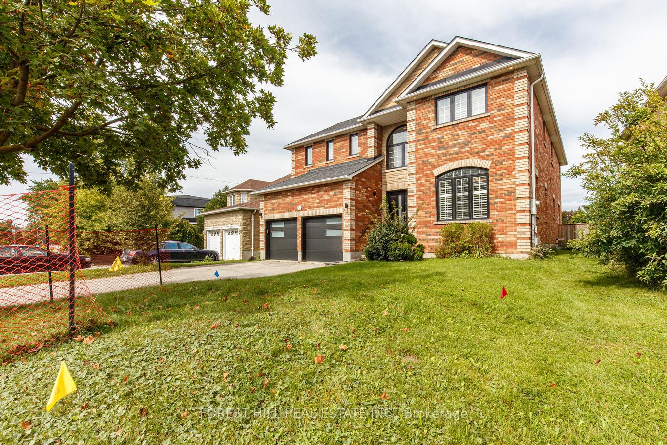 Photo 3 of 54 Maple Grove Avenue, Richmond Hill, Oak Ridges — HOMEH