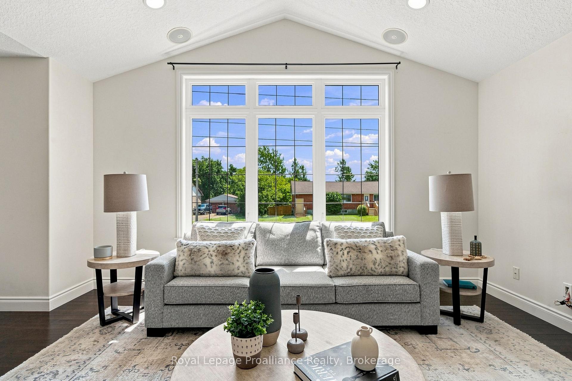 Photo 11 of 63 Freedom Crescent, Quinte West, Sidney Ward — HOMEH