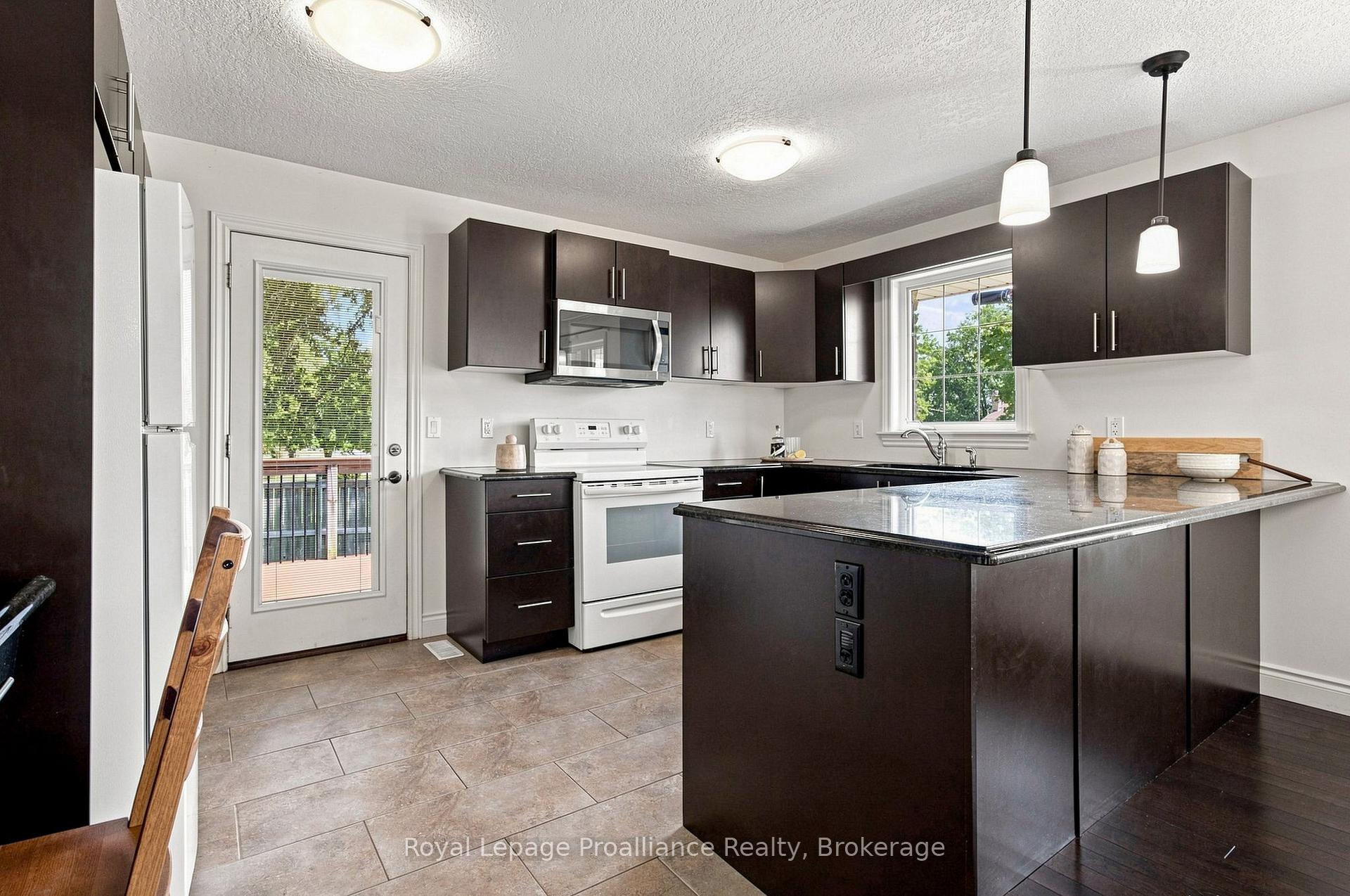 Photo 18 of 63 Freedom Crescent, Quinte West, Sidney Ward — HOMEH
