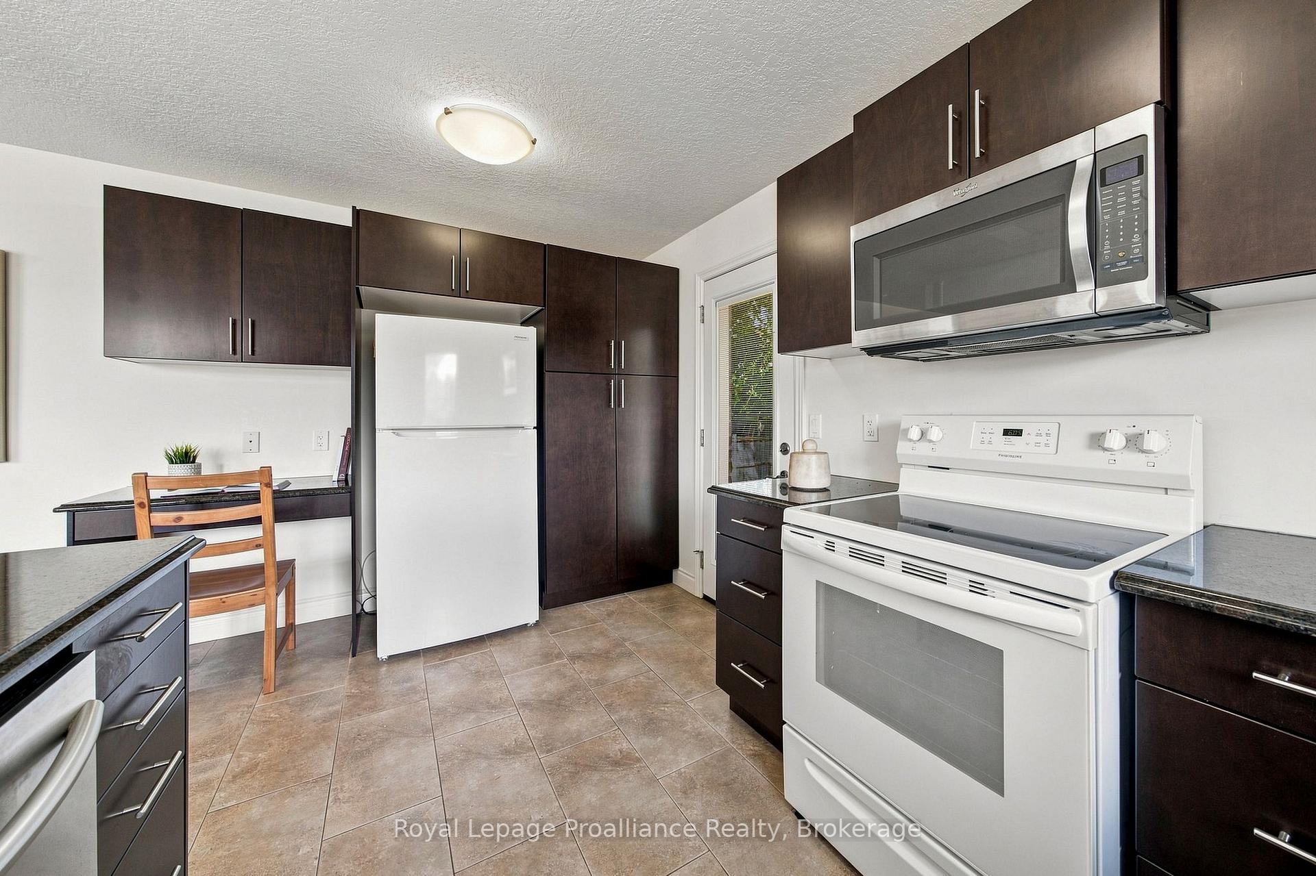 Photo 22 of 63 Freedom Crescent, Quinte West, Sidney Ward — HOMEH