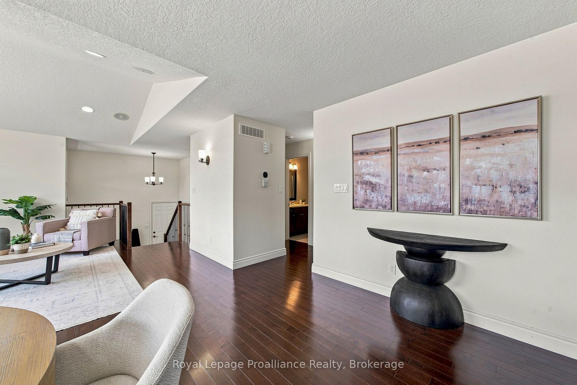 Photo 23 of 63 Freedom Crescent, Quinte West, Sidney Ward — HOMEH