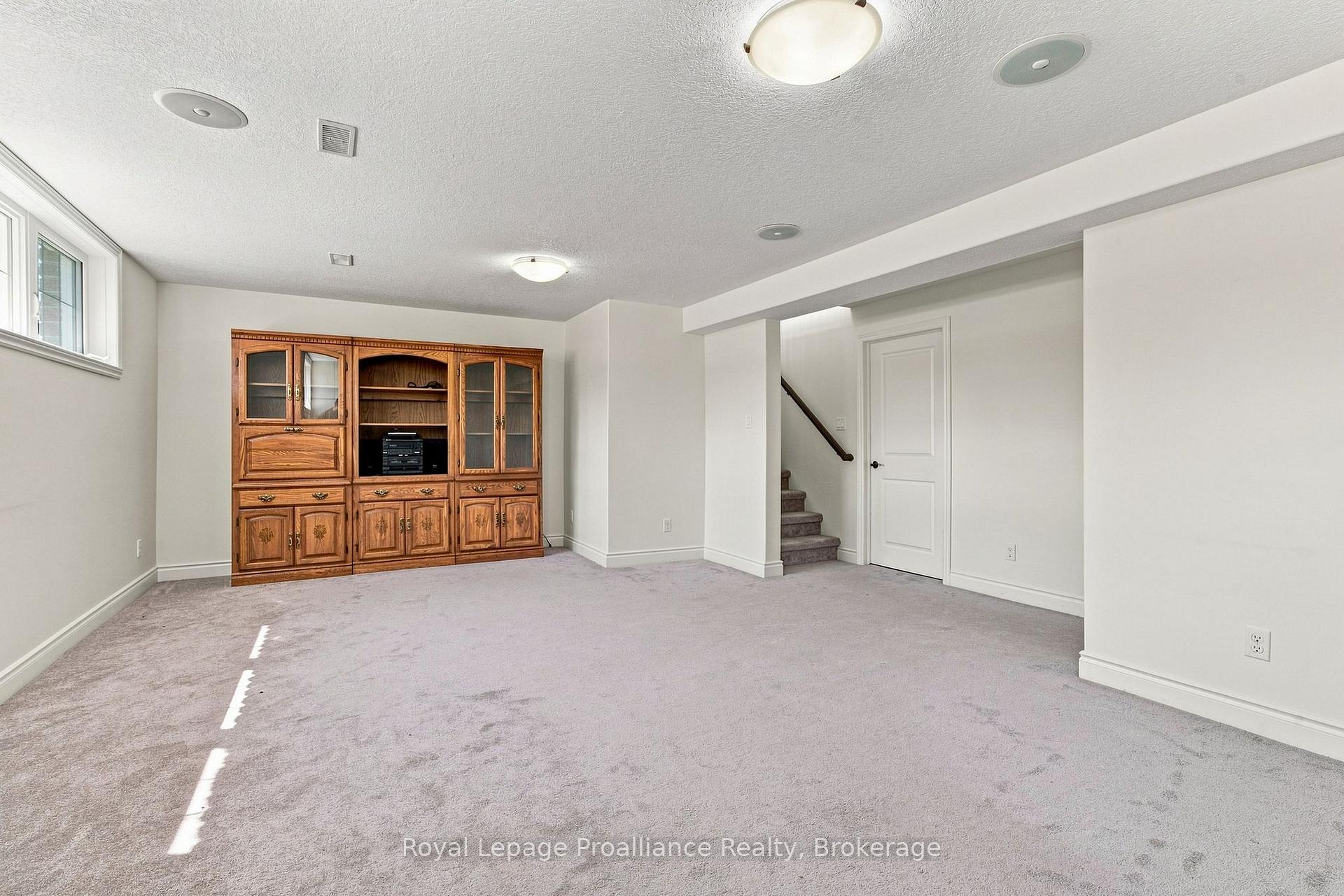 Photo 34 of 63 Freedom Crescent, Quinte West, Sidney Ward — HOMEH