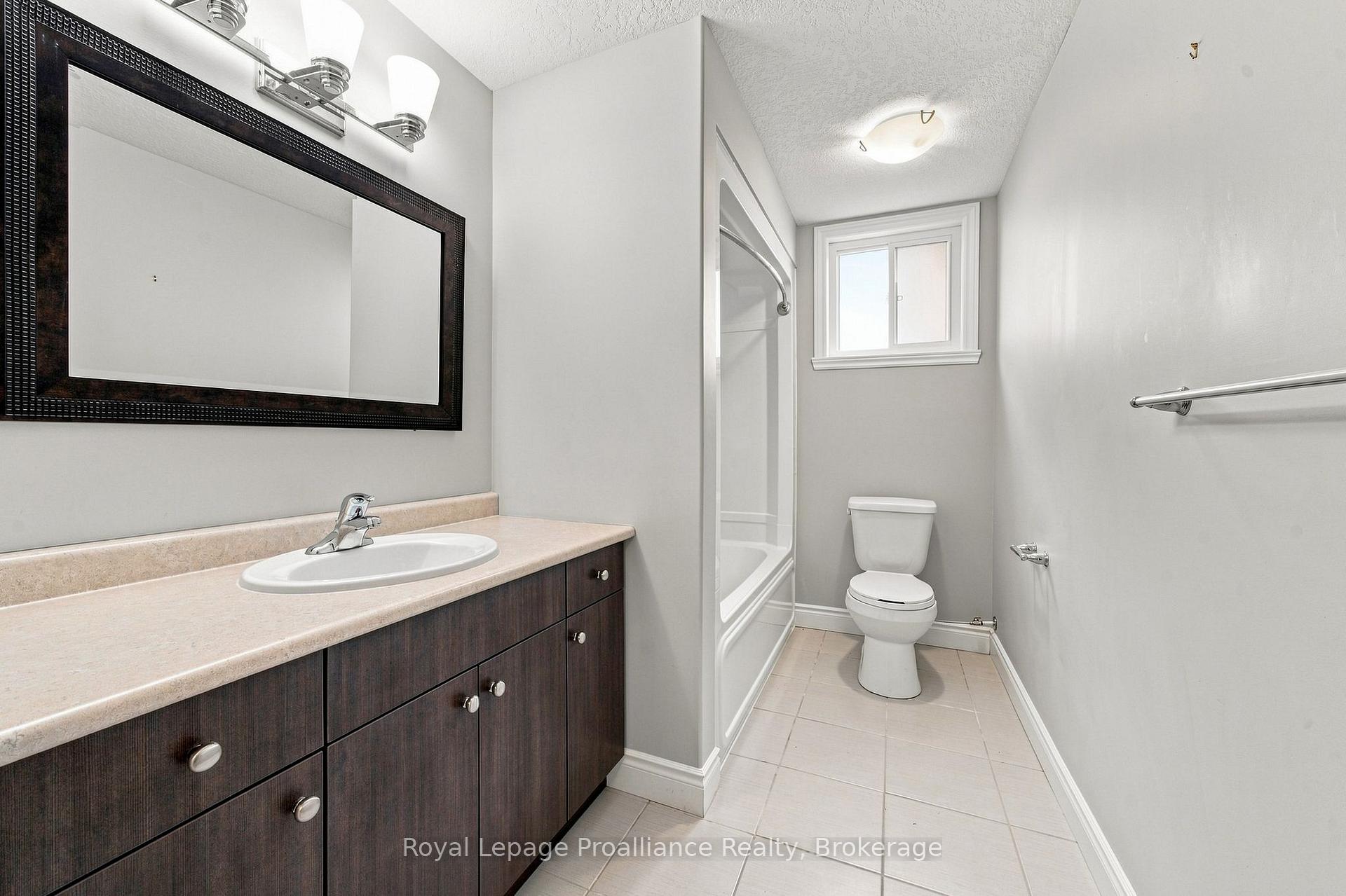 Photo 35 of 63 Freedom Crescent, Quinte West, Sidney Ward — HOMEH