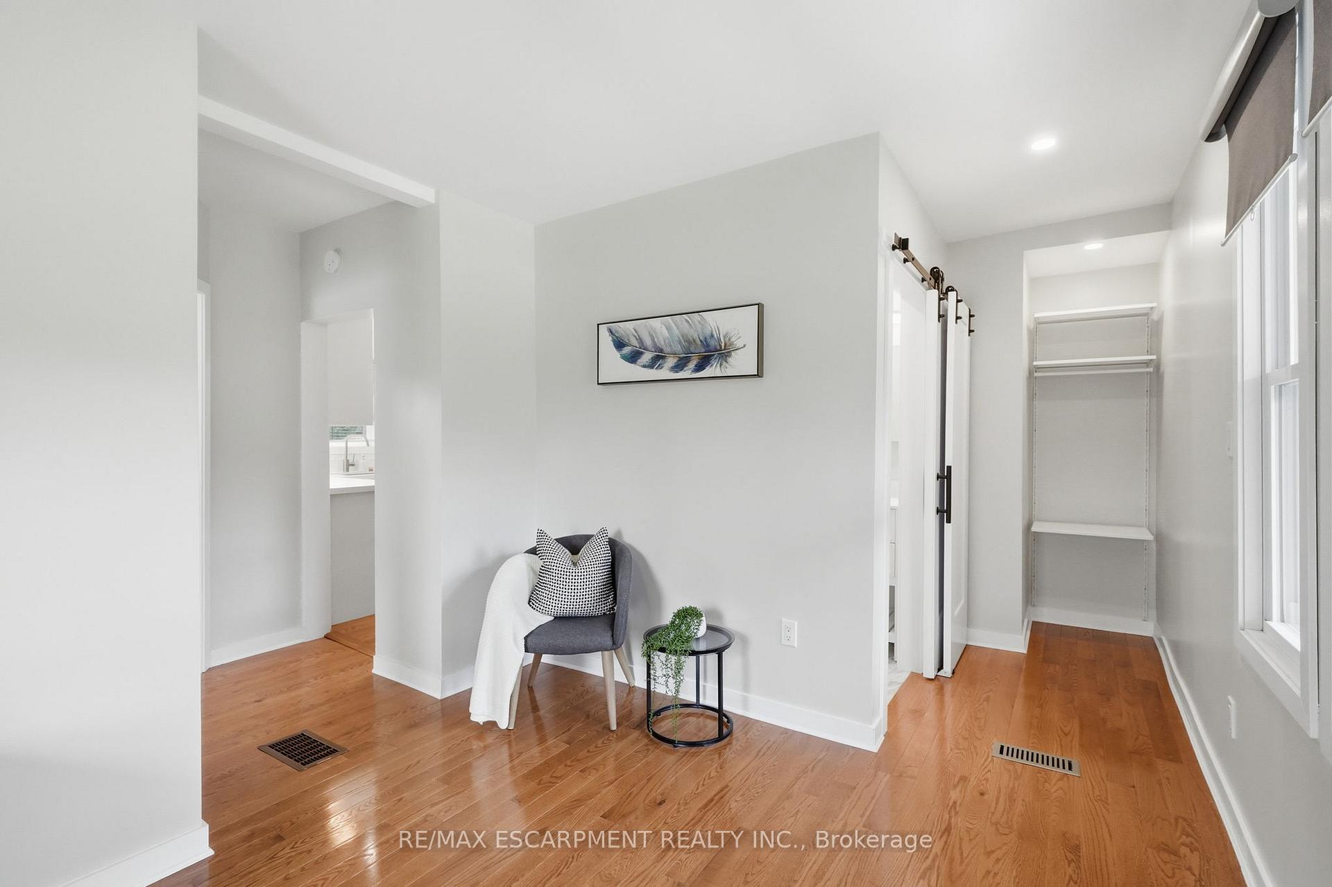 Photo 4 of 410 Beach Boulevard, Hamilton, Hamilton Beach — HOMEH