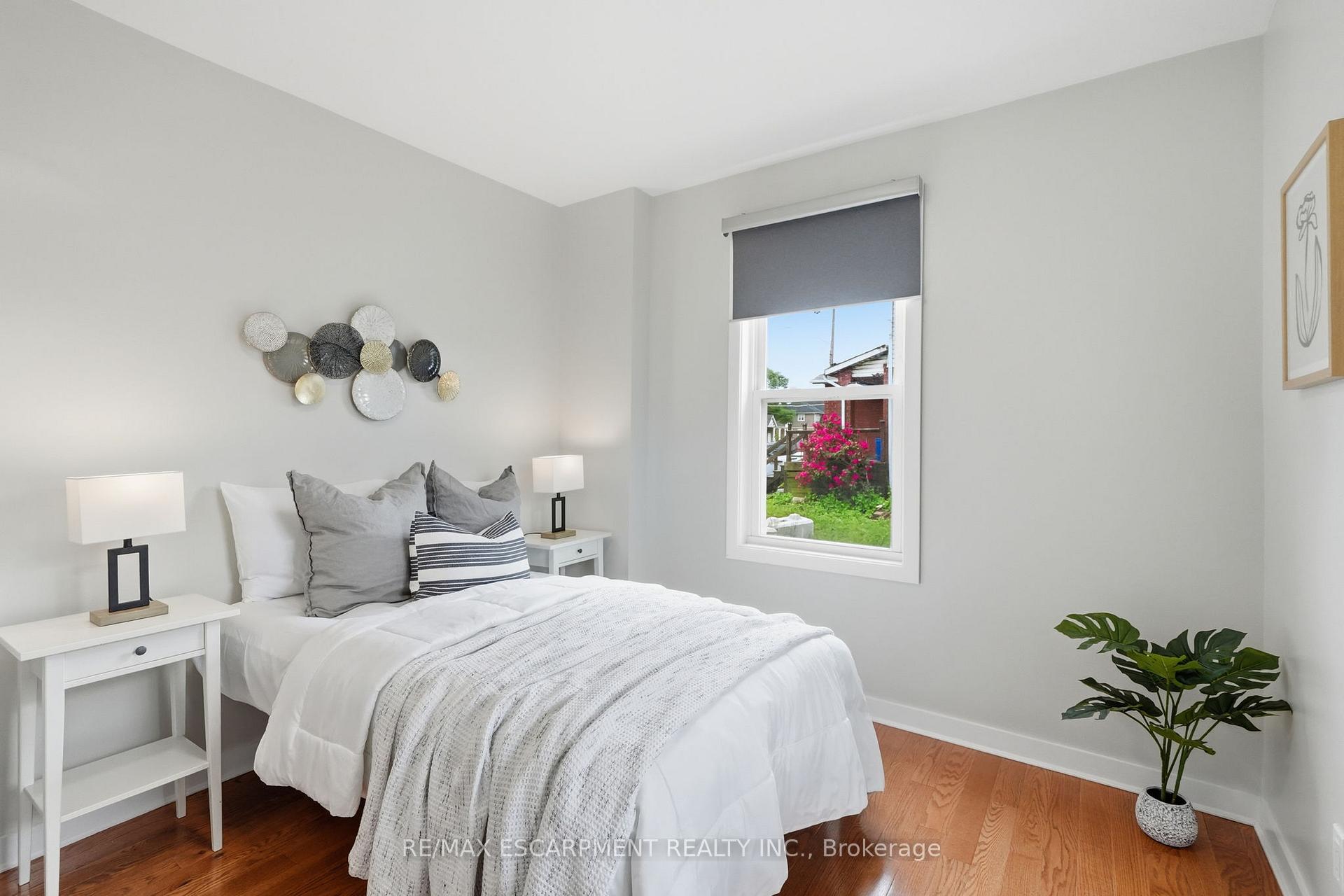 Photo 8 of 410 Beach Boulevard, Hamilton, Hamilton Beach — HOMEH
