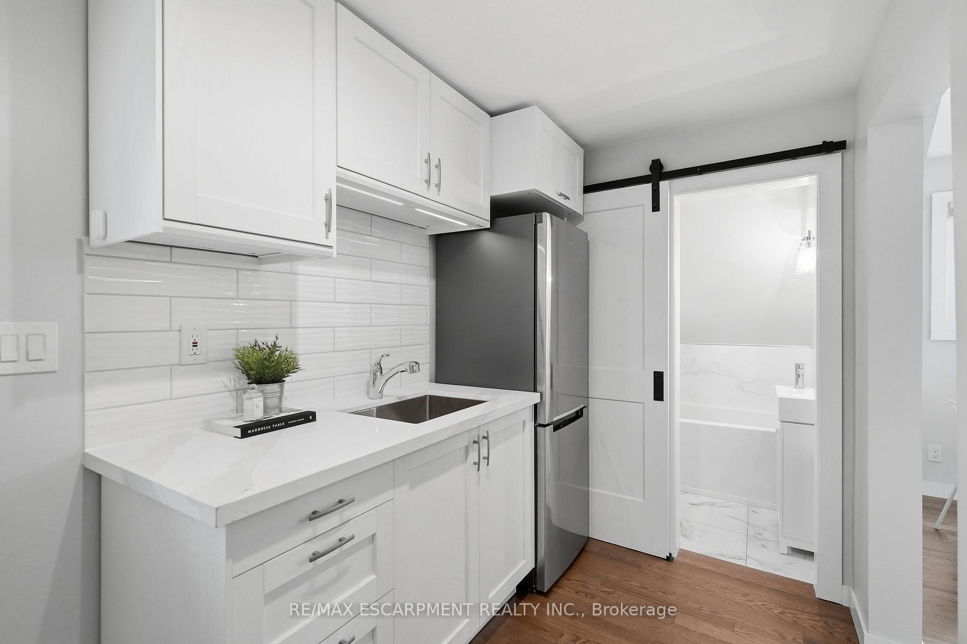 Photo 11 of 410 Beach Boulevard, Hamilton, Hamilton Beach — HOMEH