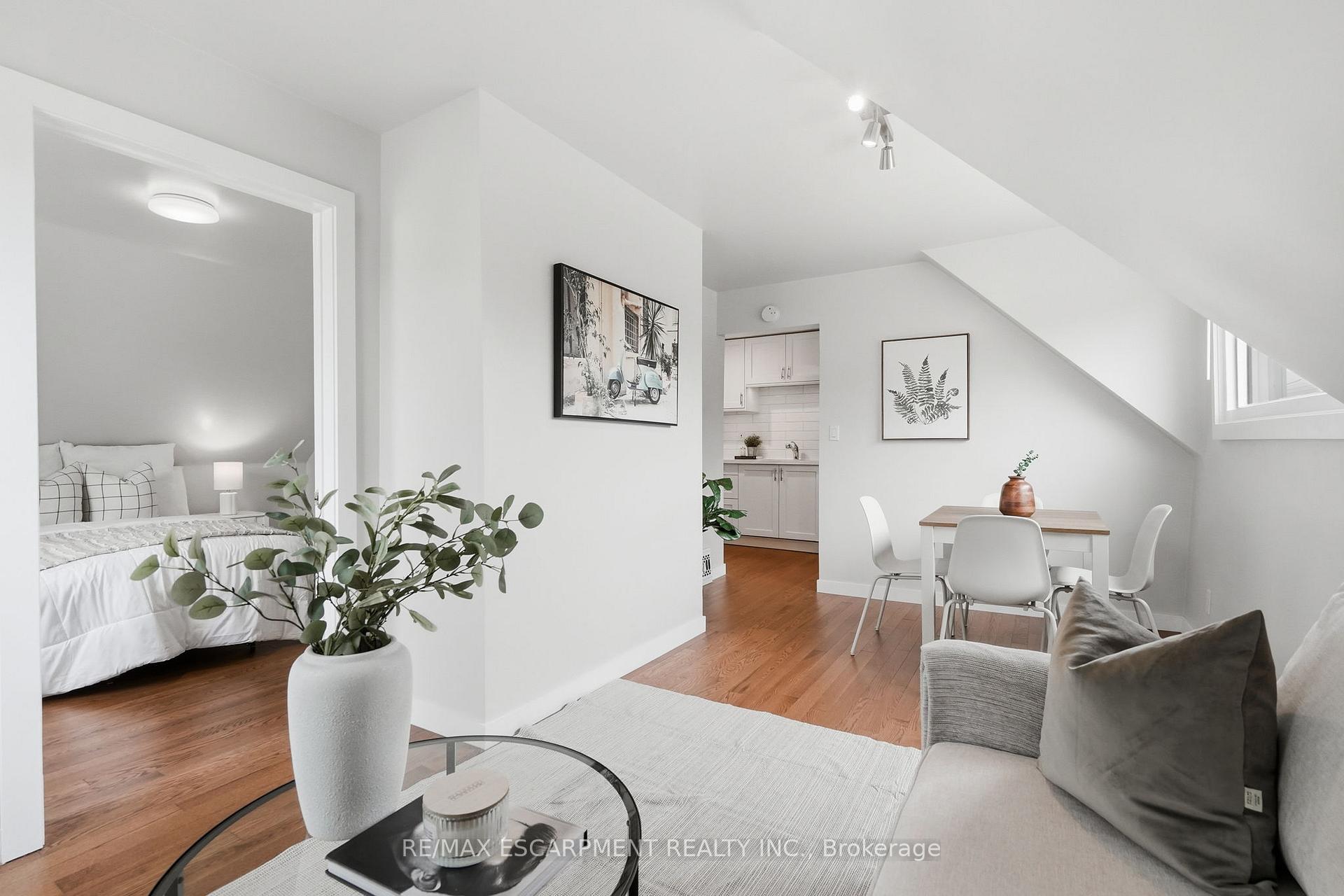 Photo 15 of 410 Beach Boulevard, Hamilton, Hamilton Beach — HOMEH