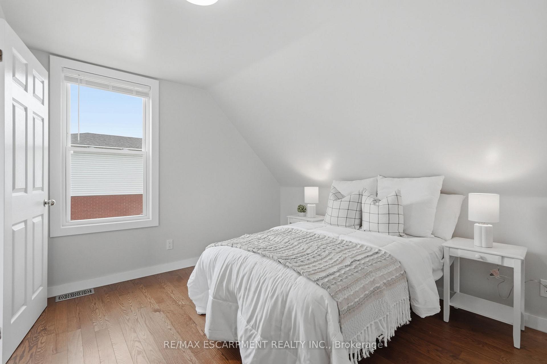 Photo 19 of 410 Beach Boulevard, Hamilton, Hamilton Beach — HOMEH