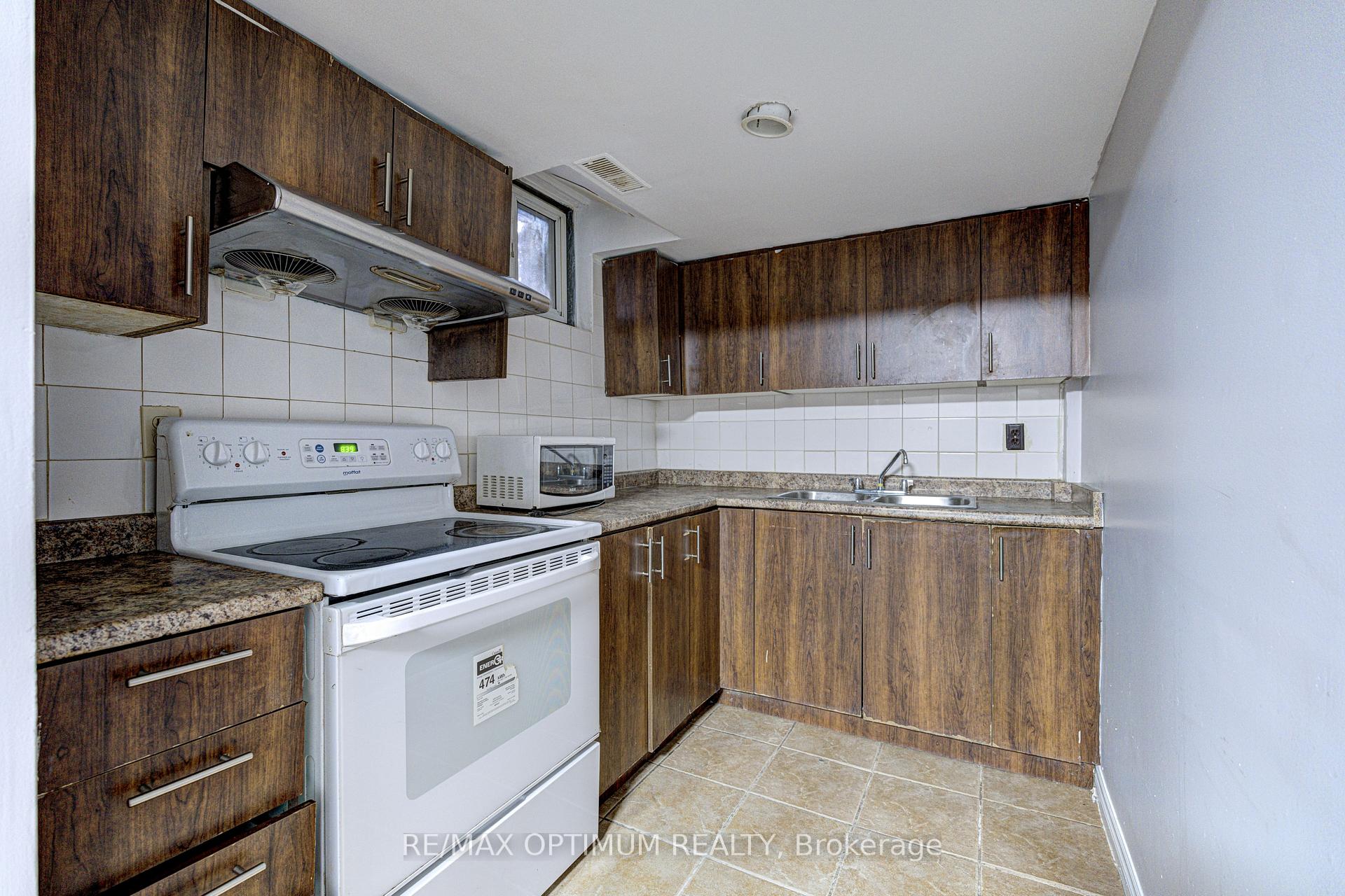 Photo 18 of 5 Roehampton Crescent, Brampton, Brampton South — HOMEH