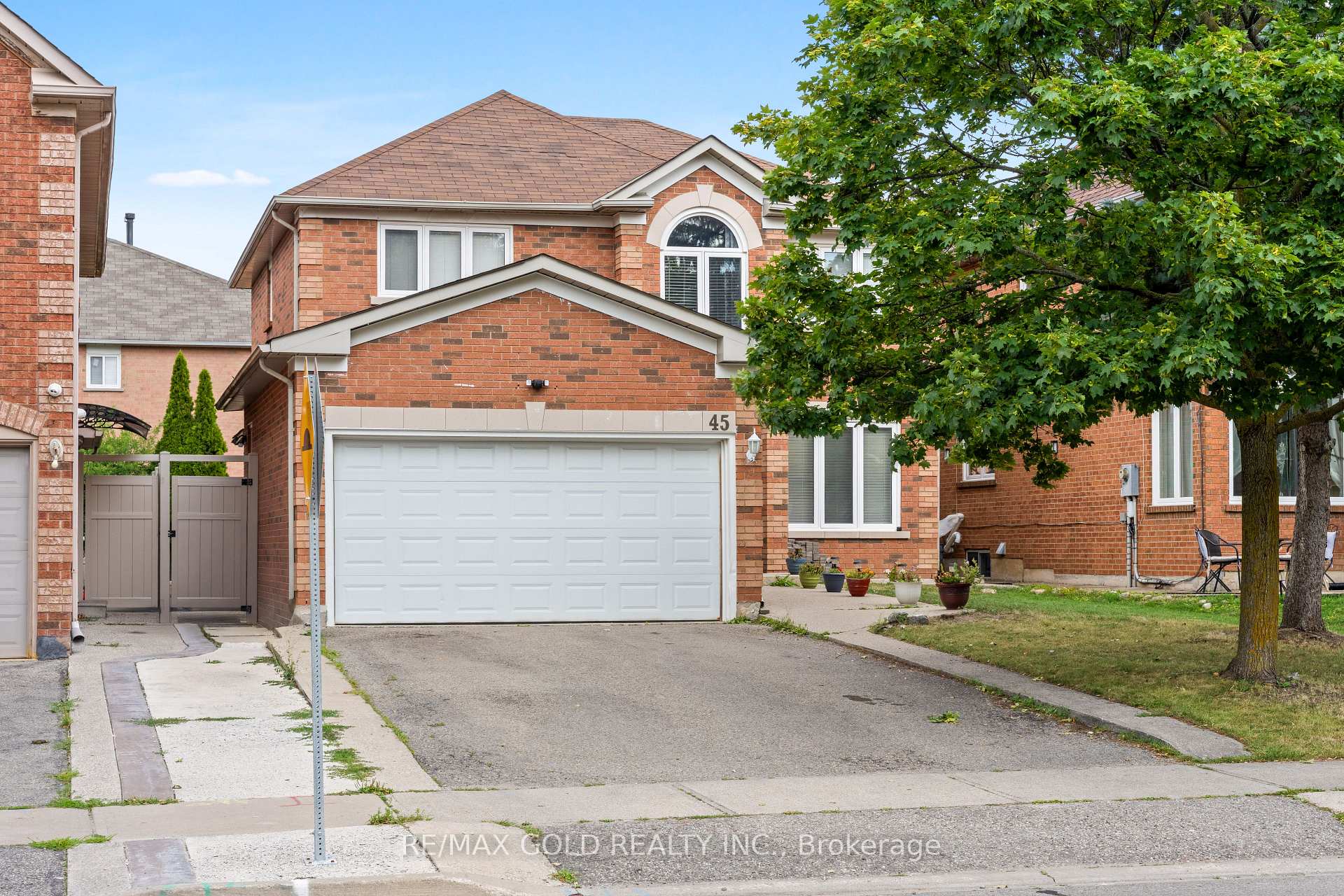 Photo 1 of 45 Eagleridge Drive, Brampton, Sandringham-Wellington — HOMEH