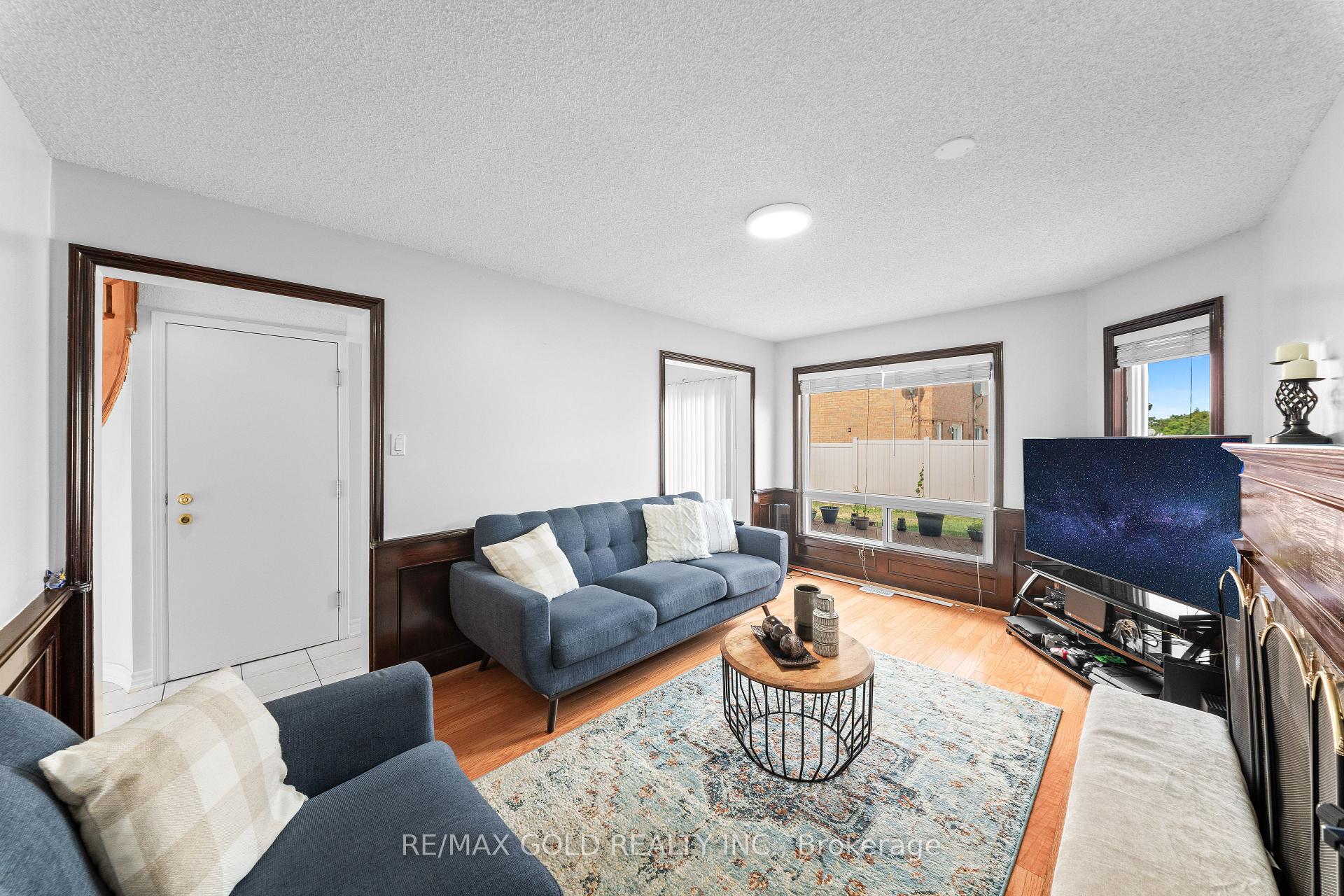 Photo 18 of 45 Eagleridge Drive, Brampton, Sandringham-Wellington — HOMEH