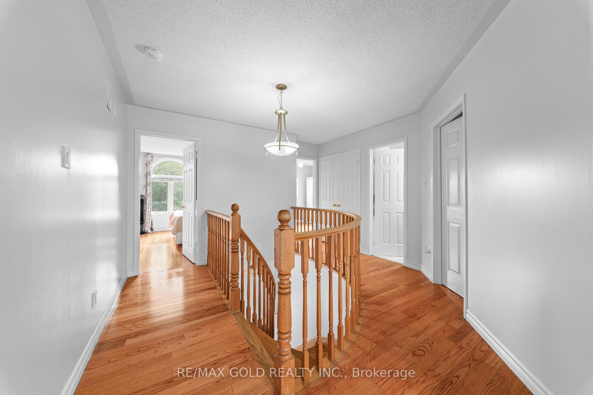 Photo 21 of 45 Eagleridge Drive, Brampton, Sandringham-Wellington — HOMEH