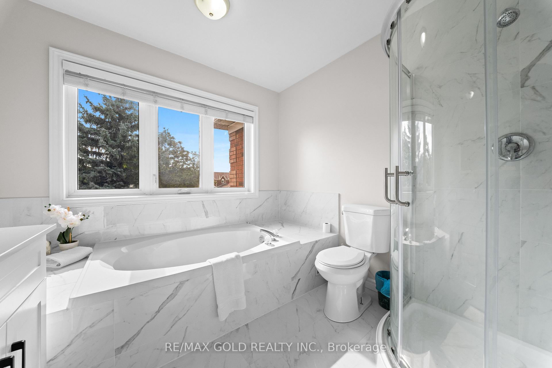 Photo 27 of 45 Eagleridge Drive, Brampton, Sandringham-Wellington — HOMEH