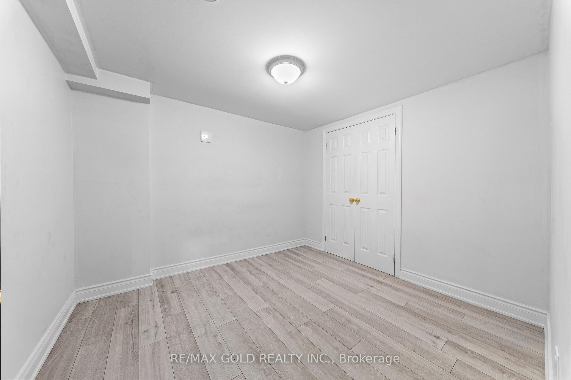 Photo 39 of 45 Eagleridge Drive, Brampton, Sandringham-Wellington — HOMEH
