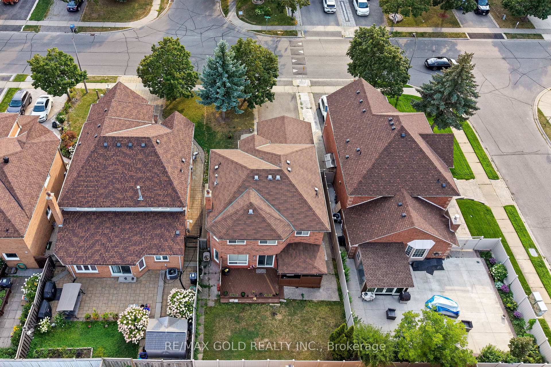Photo 43 of 45 Eagleridge Drive, Brampton, Sandringham-Wellington — HOMEH