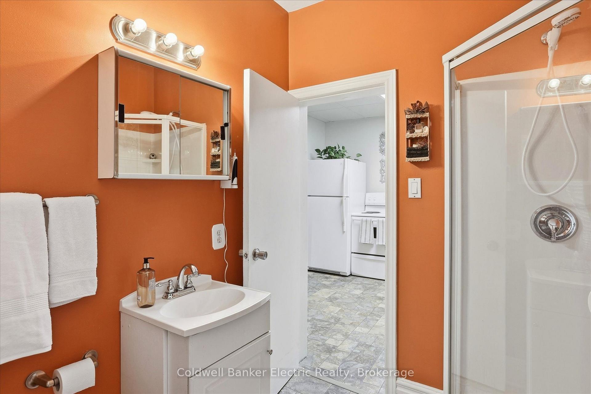 Photo 15 of 461 Murray Street, Peterborough, Town Ward 3 — HOMEH