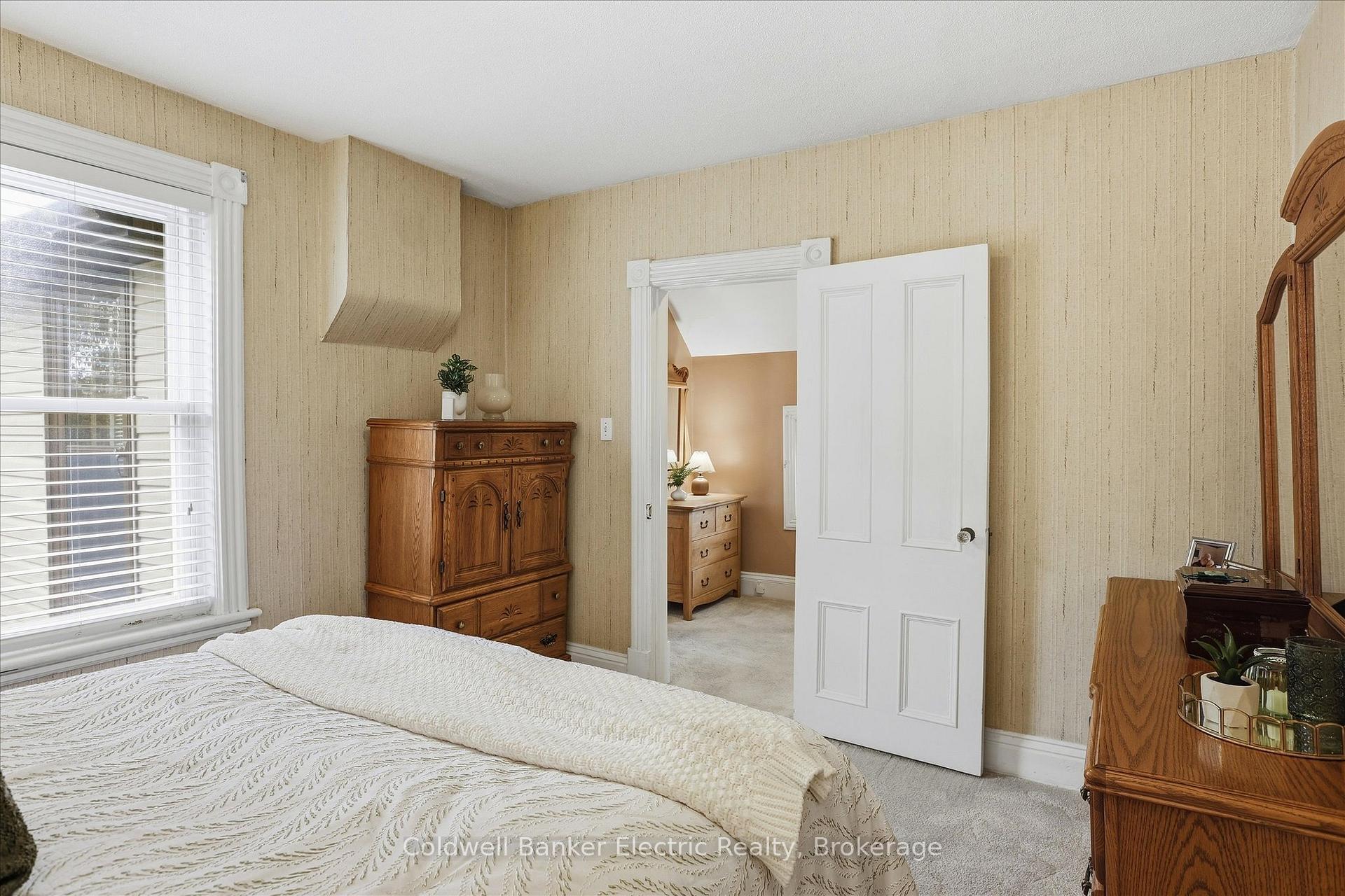 Photo 19 of 461 Murray Street, Peterborough, Town Ward 3 — HOMEH