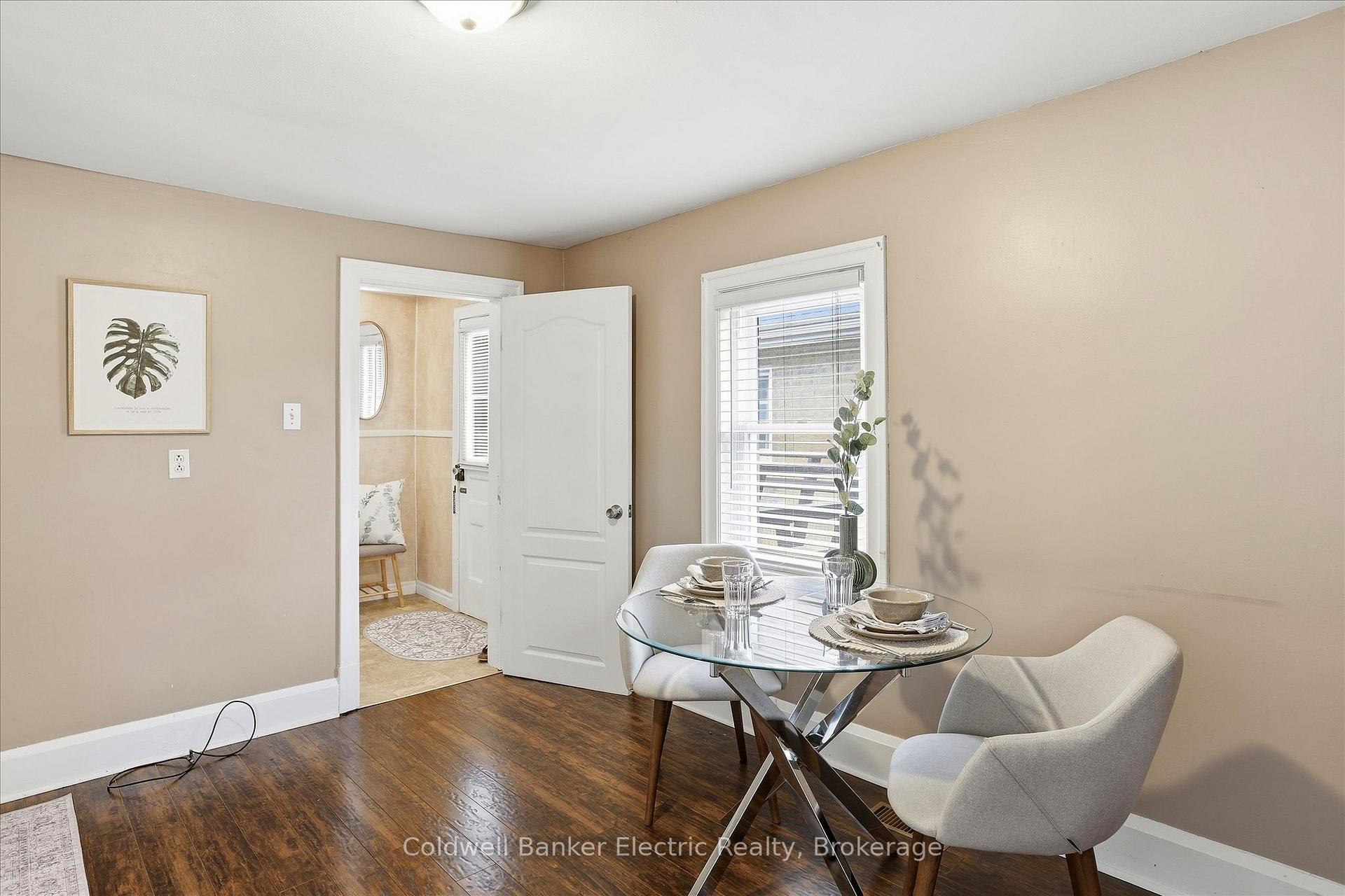 Photo 23 of 461 Murray Street, Peterborough, Town Ward 3 — HOMEH