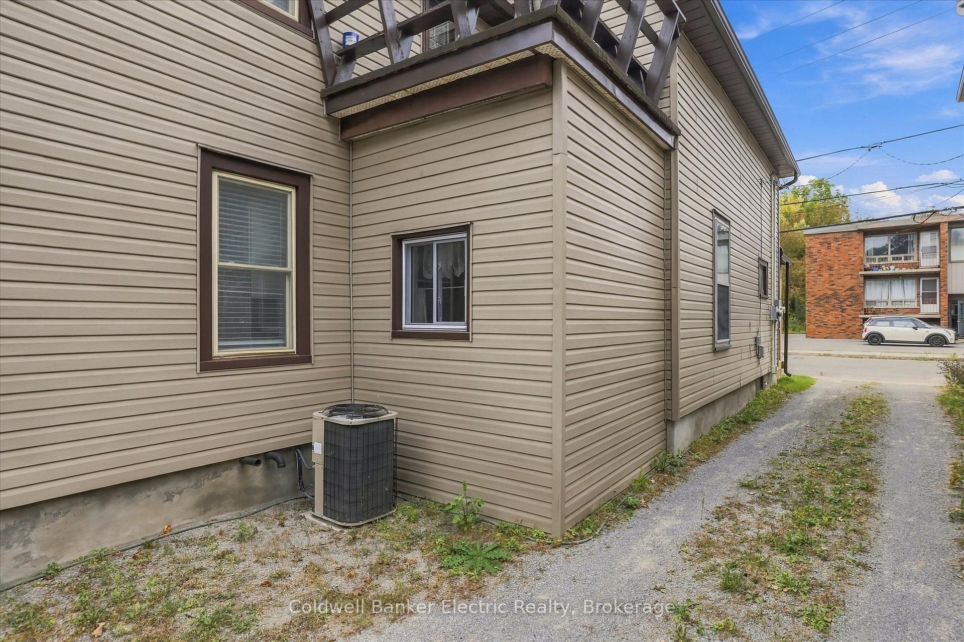 Photo 27 of 461 Murray Street, Peterborough, Town Ward 3 — HOMEH