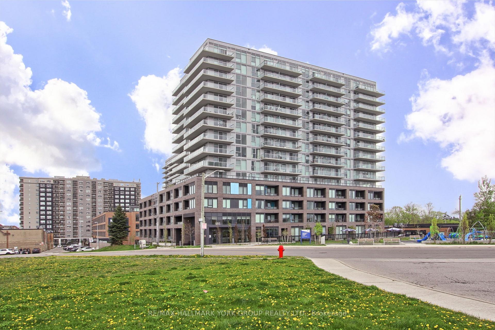Photo of Unit 419, 185 Deerfield Road