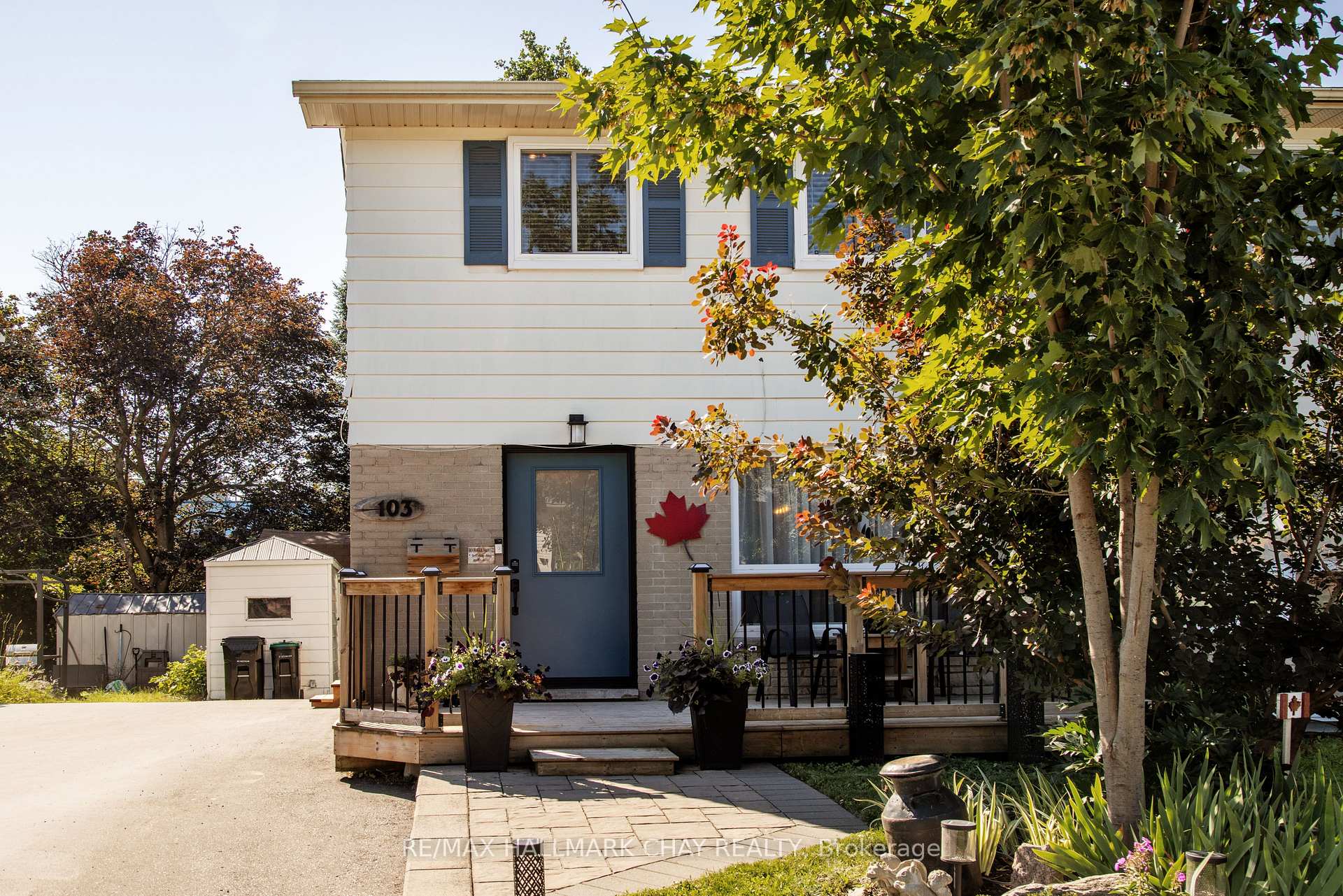 Photo 2 of 103 Daphne Crescent, Barrie, Cundles East — HOMEH