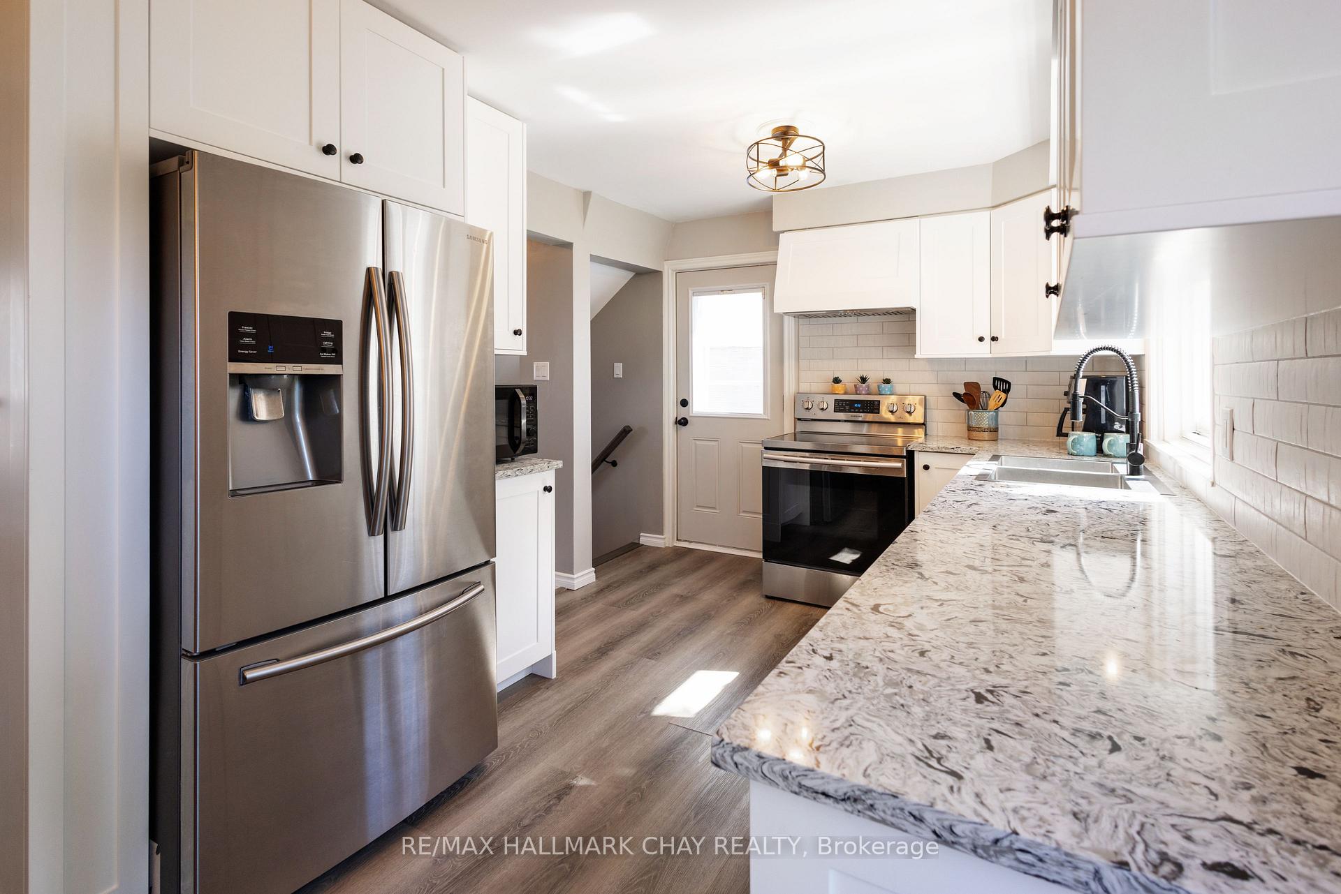 Photo 13 of 103 Daphne Crescent, Barrie, Cundles East — HOMEH