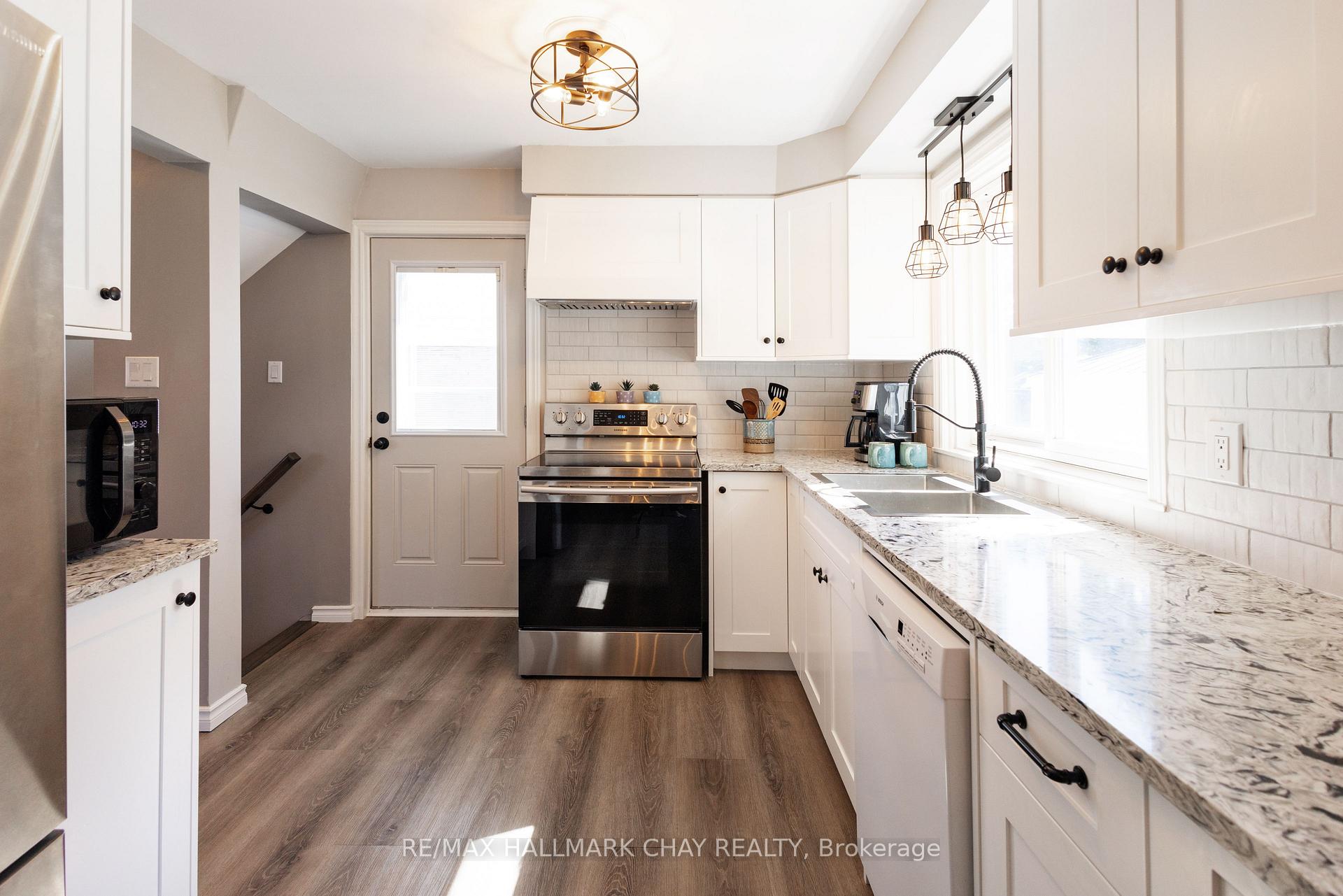 Photo 14 of 103 Daphne Crescent, Barrie, Cundles East — HOMEH