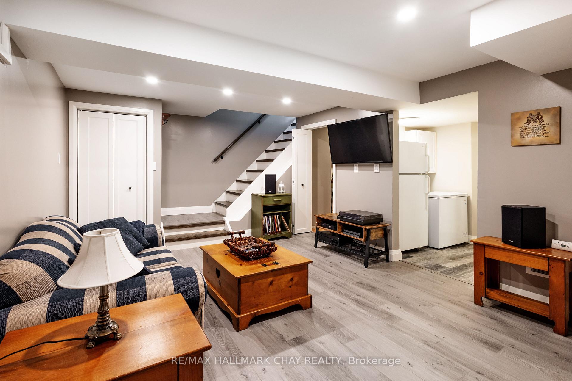 Photo 30 of 103 Daphne Crescent, Barrie, Cundles East — HOMEH