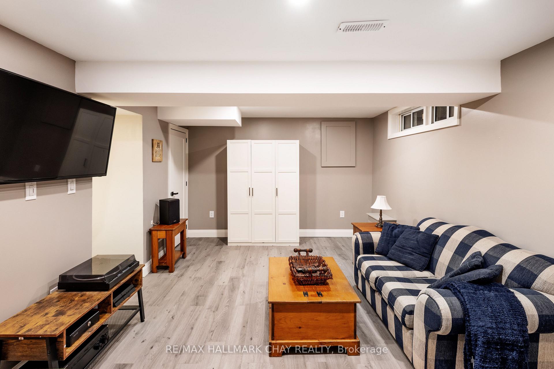 Photo 32 of 103 Daphne Crescent, Barrie, Cundles East — HOMEH