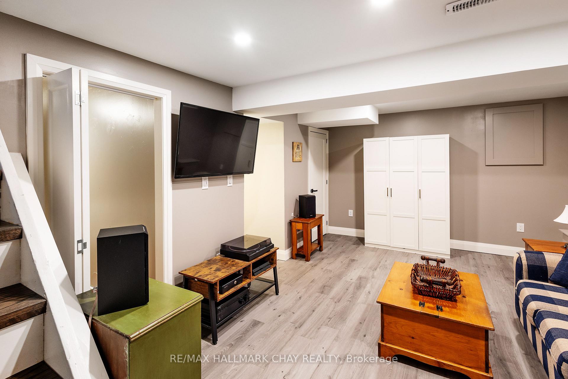 Photo 33 of 103 Daphne Crescent, Barrie, Cundles East — HOMEH