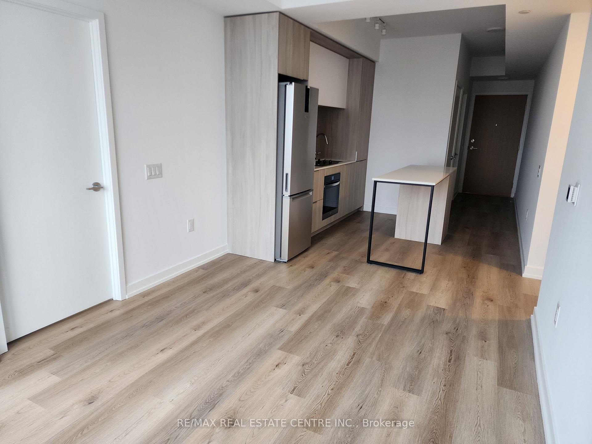 Photo 5 of Unit 4305, 395 Square One Drive, Mississauga, City Centre — HOMEH