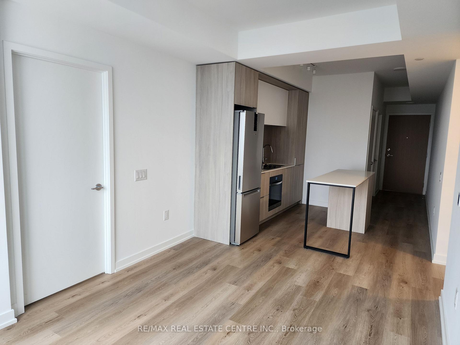 Photo 6 of Unit 4305, 395 Square One Drive, Mississauga, City Centre — HOMEH