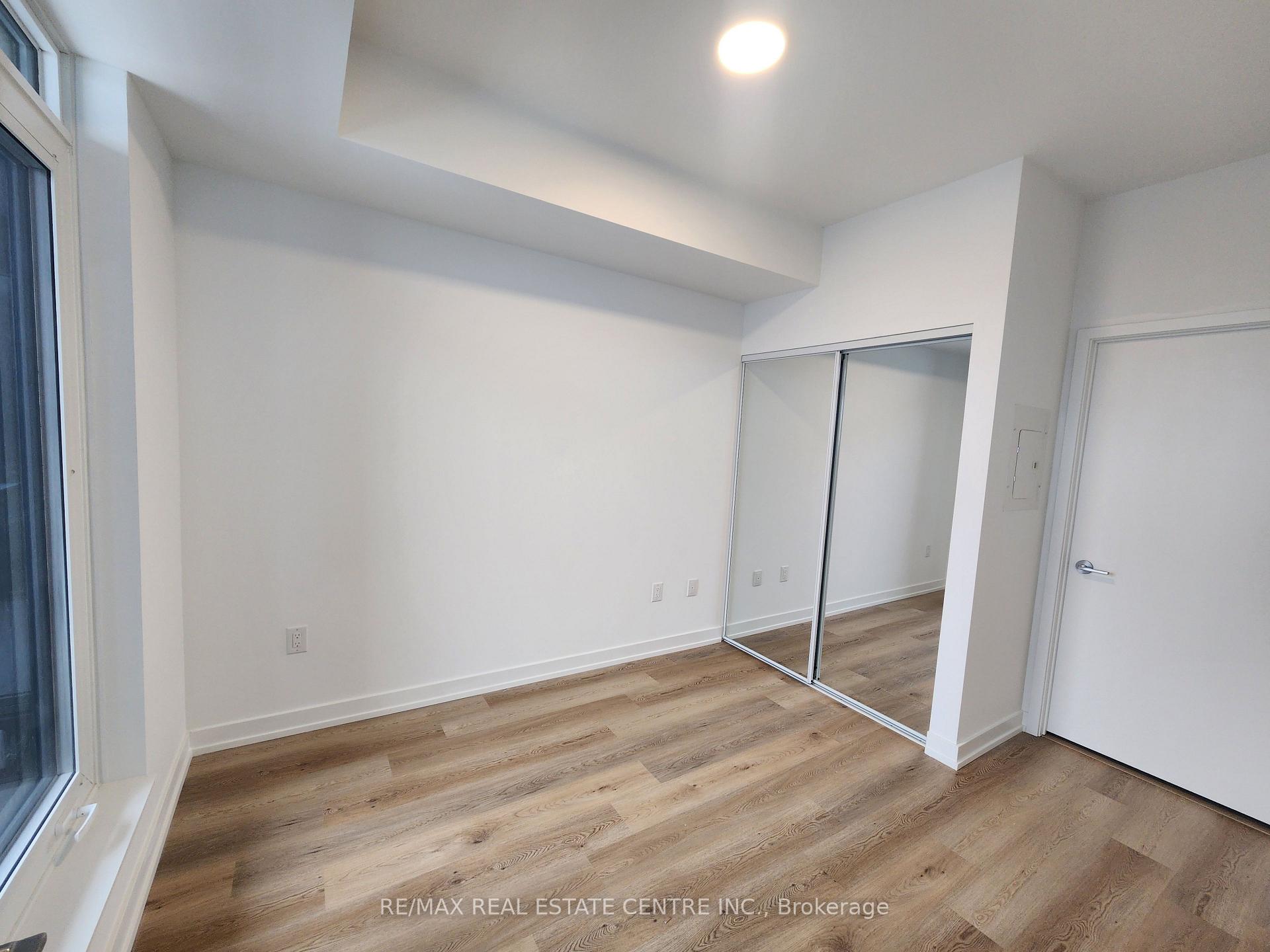 Photo 9 of Unit 4305, 395 Square One Drive, Mississauga, City Centre — HOMEH