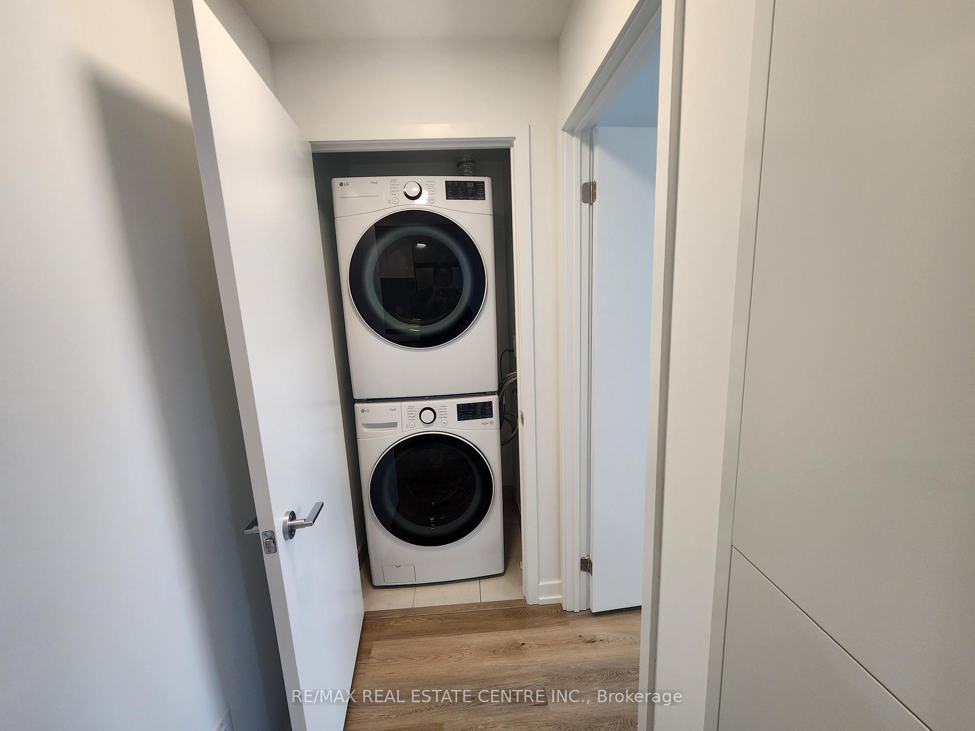 Photo 21 of Unit 4305, 395 Square One Drive, Mississauga, City Centre — HOMEH
