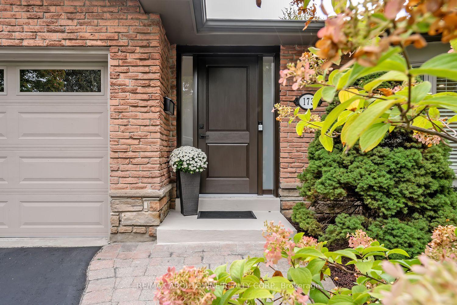 Photo 2 of 173 Arichat Road, Oakville, Ford — HOMEH
